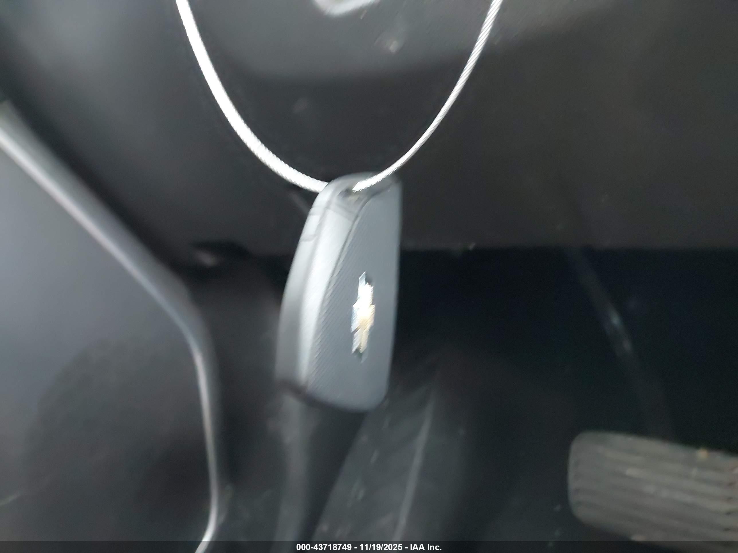 CHEVROLET SILVERADO image 11