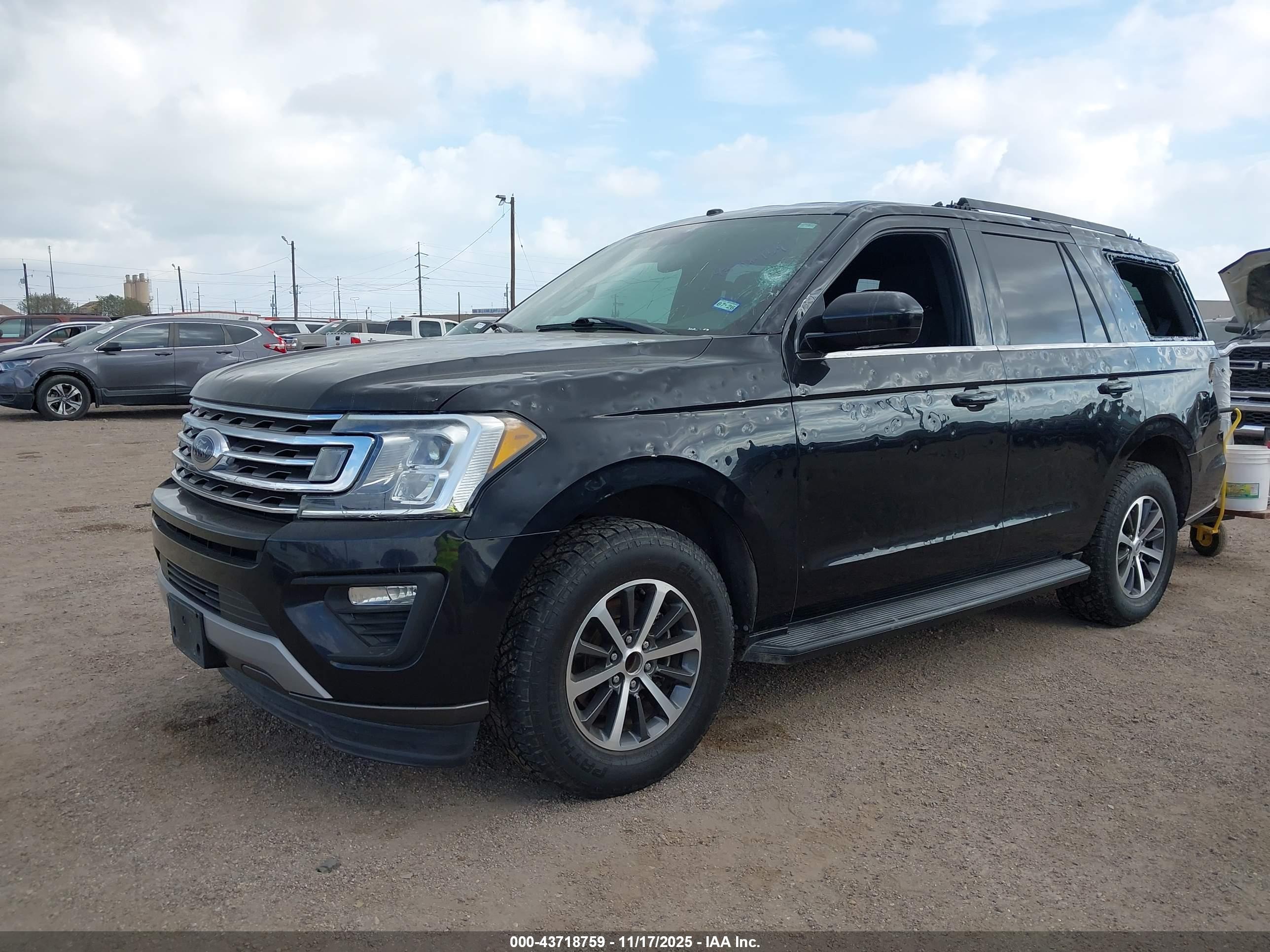 FORD EXPEDITION image 2
