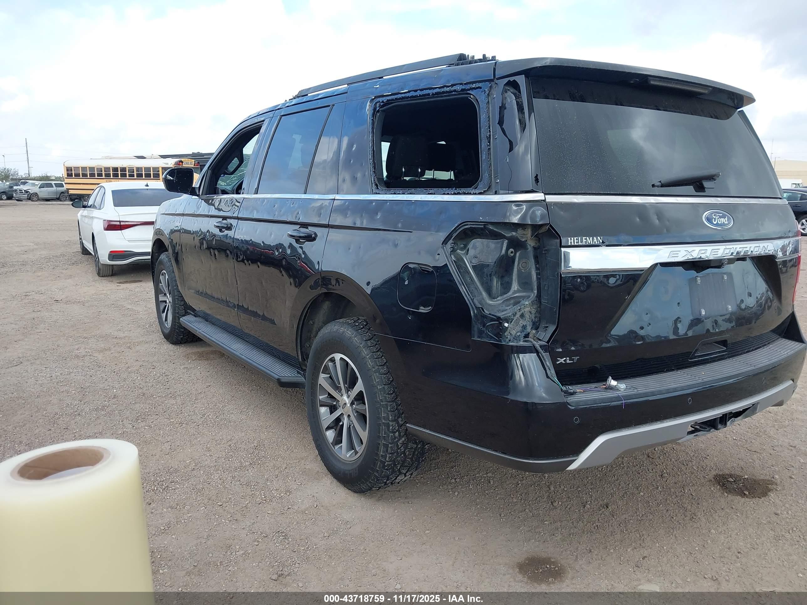 FORD EXPEDITION image 3