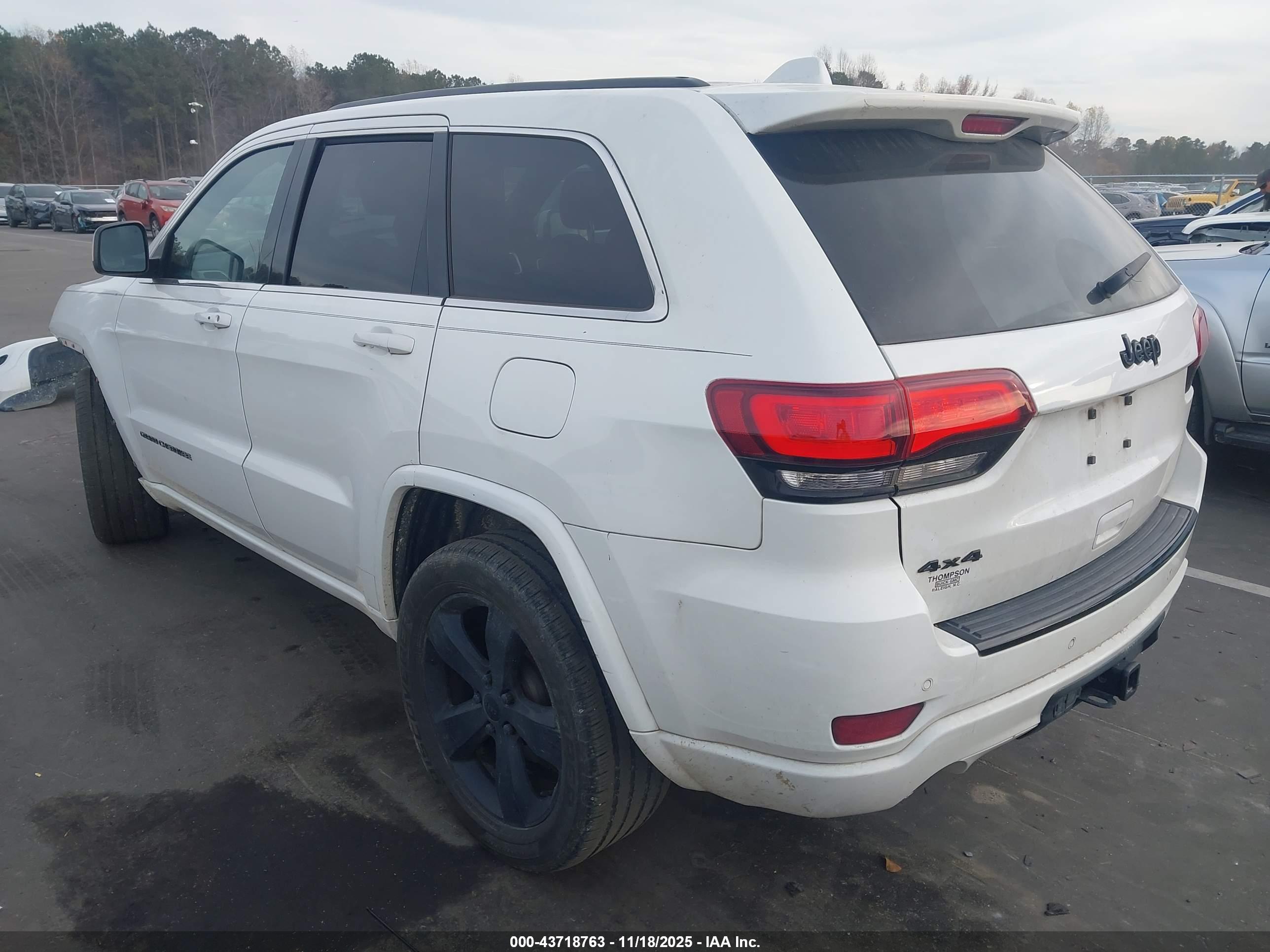 JEEP GRAND image 3
