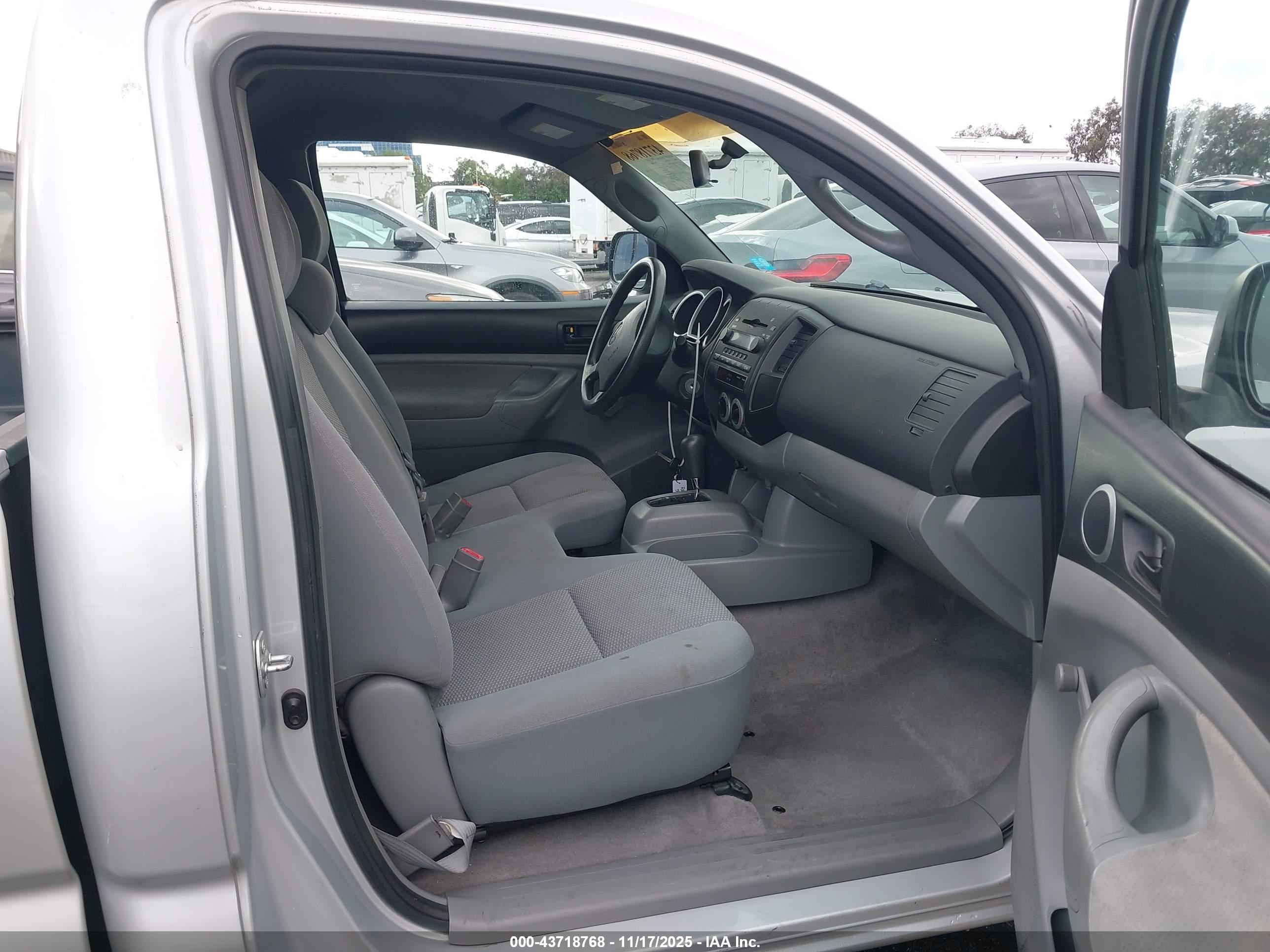TOYOTA TACOMA image 5