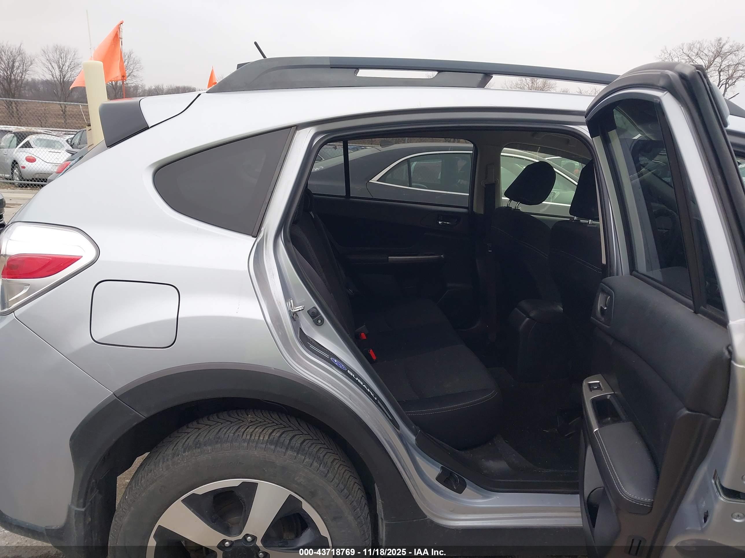 SUBARU XV image 8