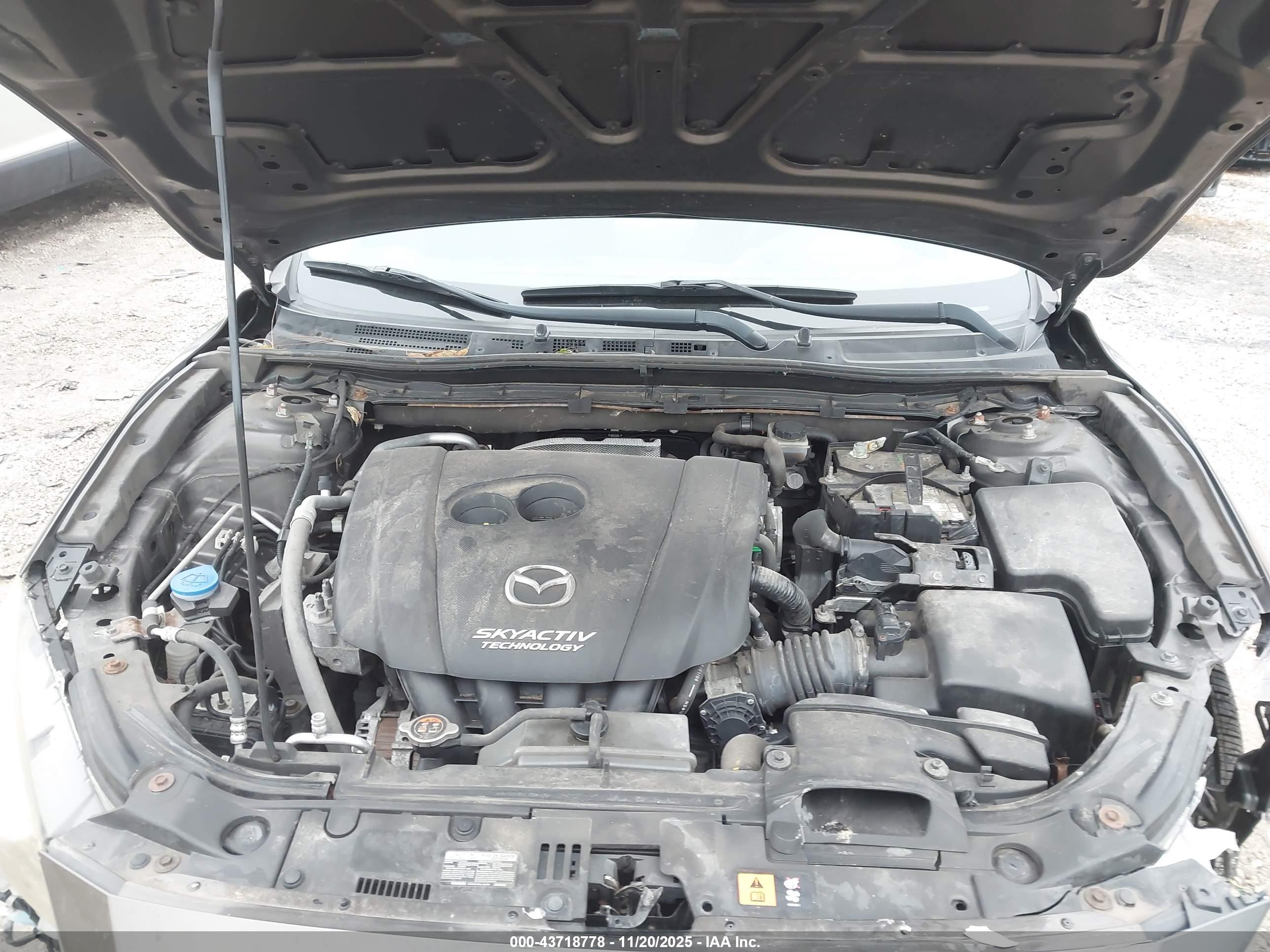 MAZDA MAZDA3 image 10