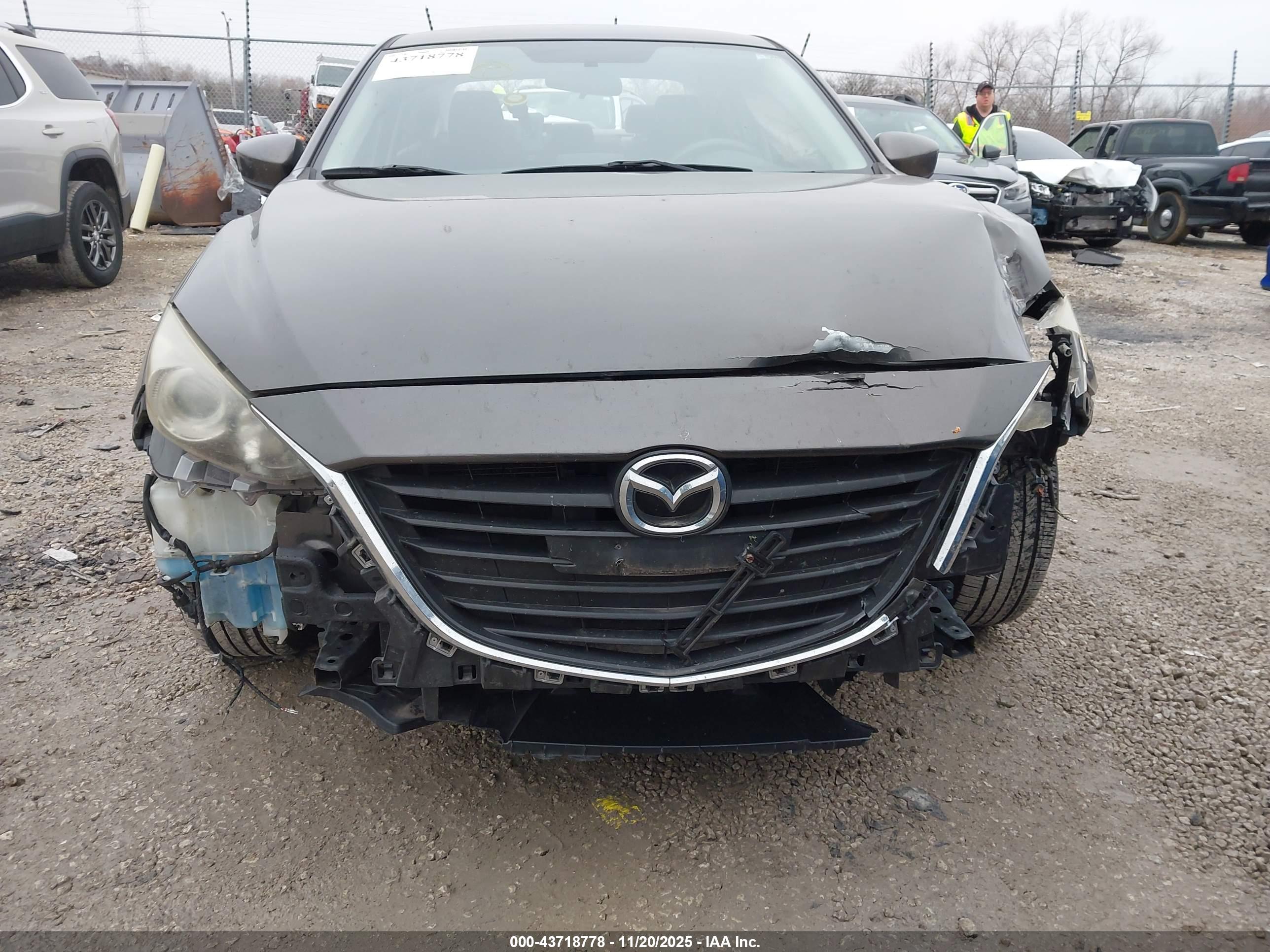 MAZDA MAZDA3 image 6