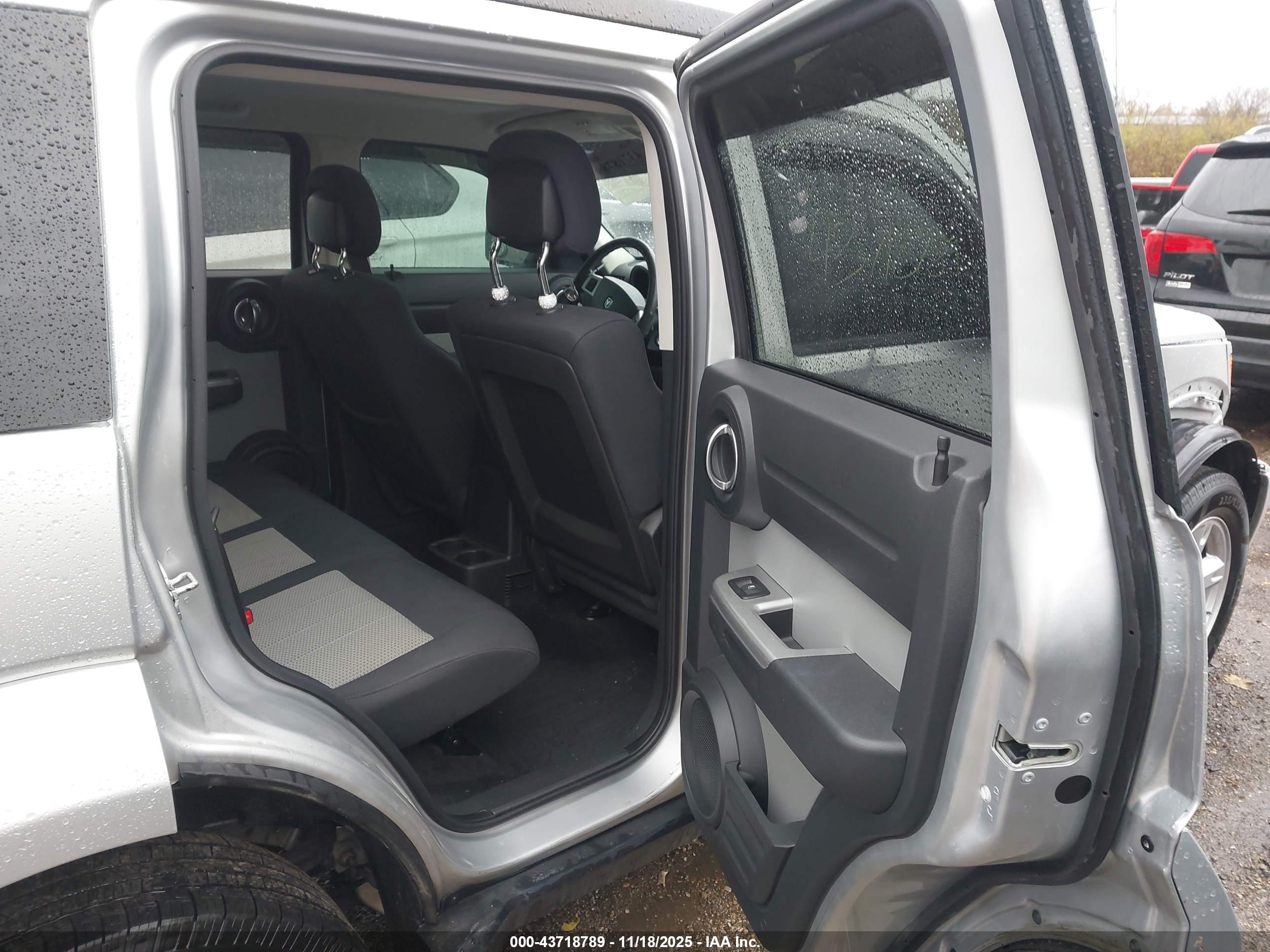 DODGE NITRO image 8