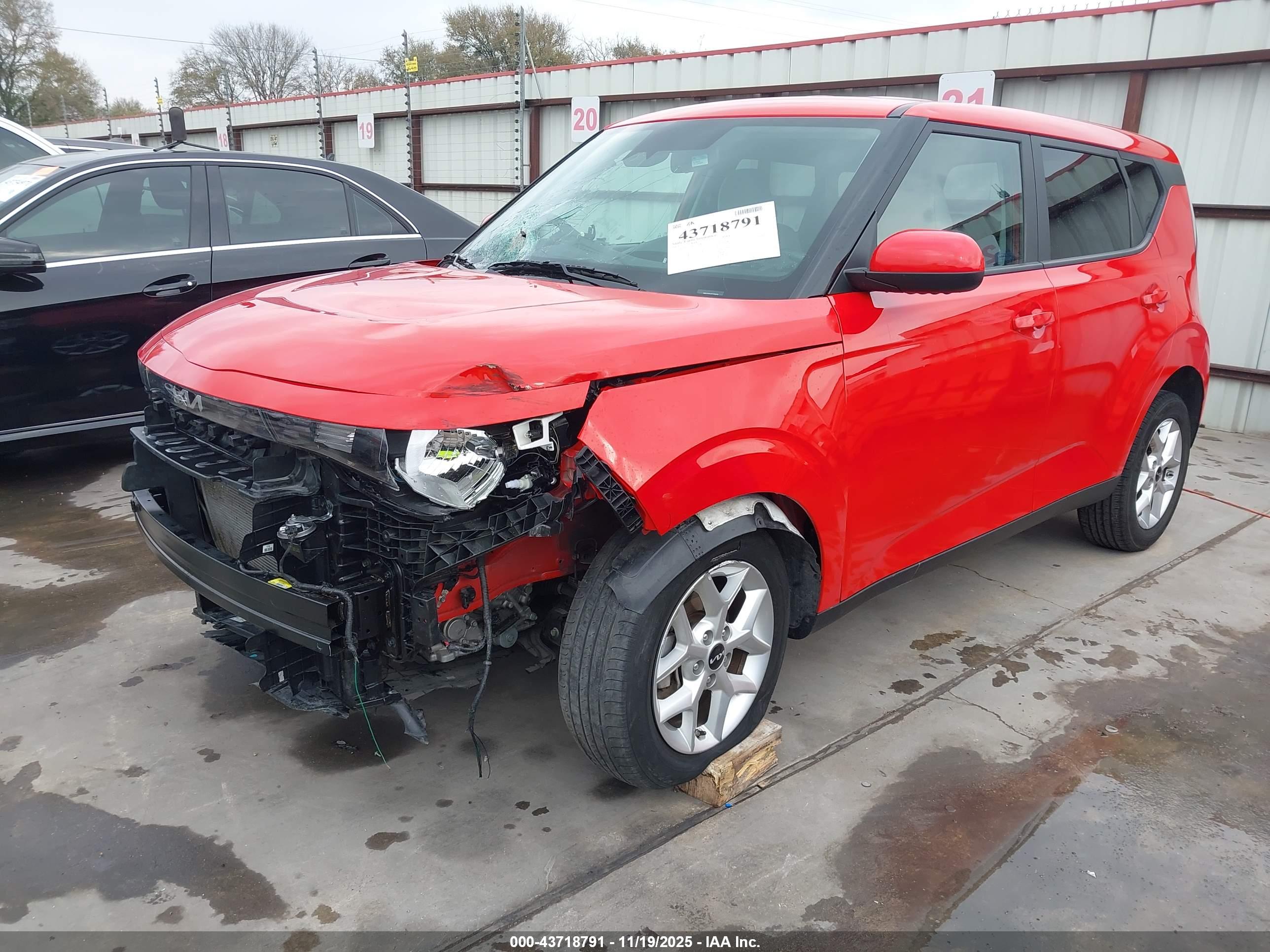 KIA SOUL image 2