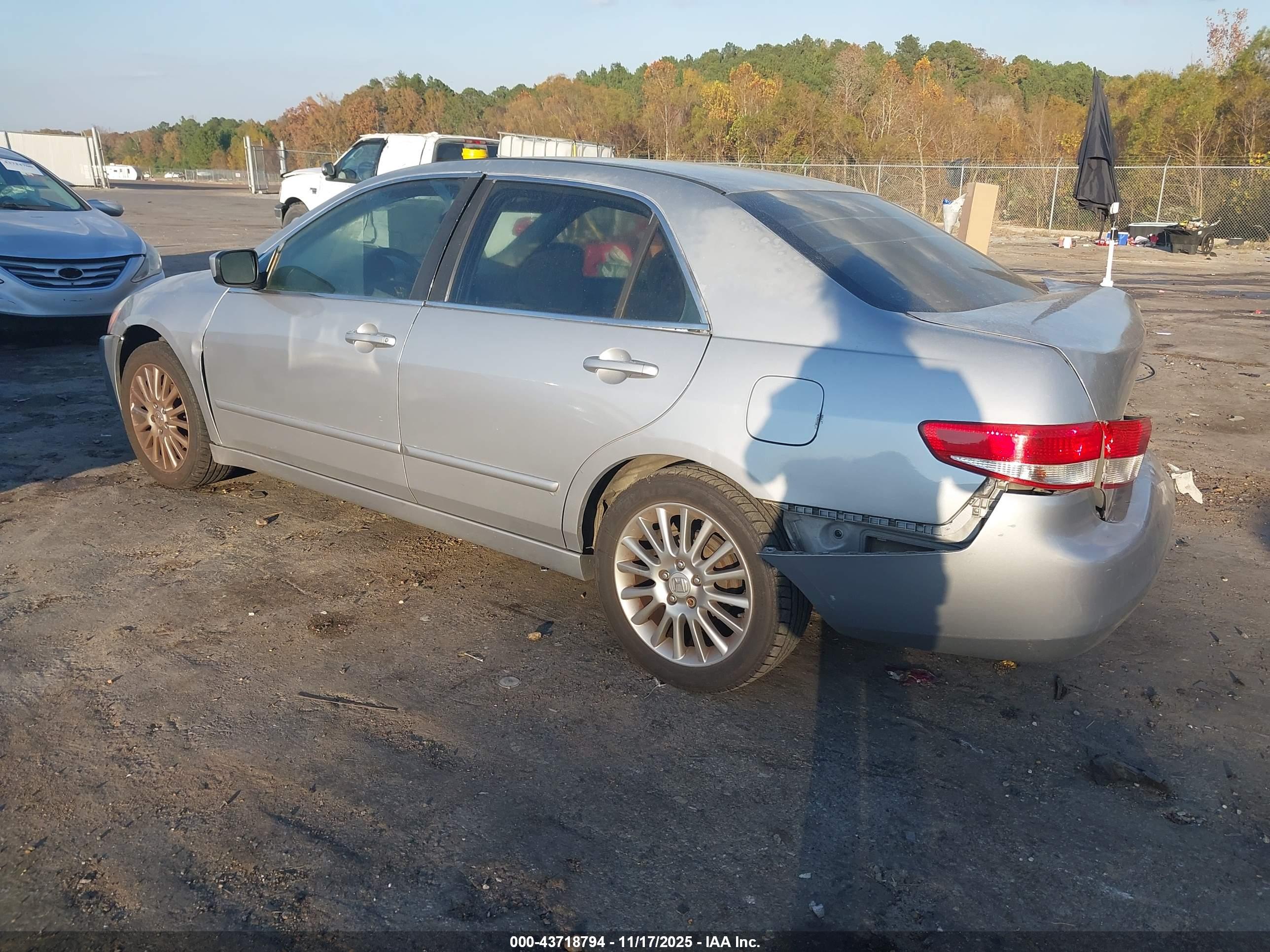 HONDA ACCORD image 3