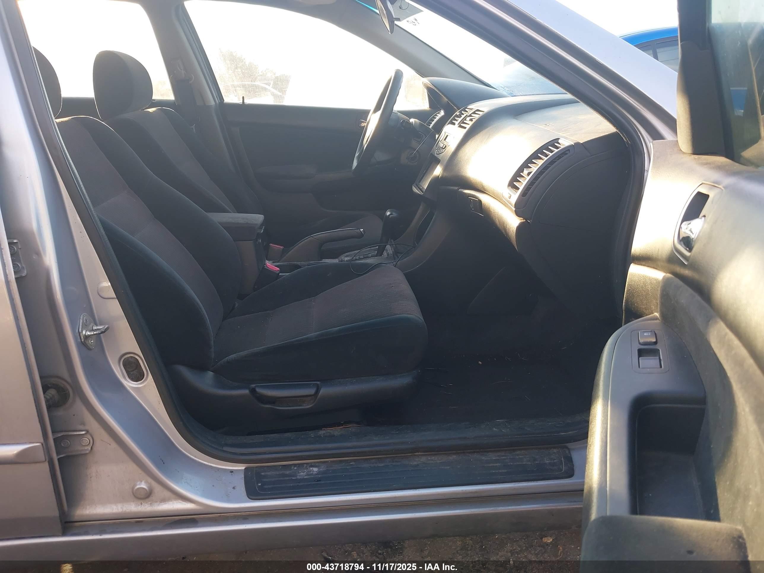 HONDA ACCORD image 5