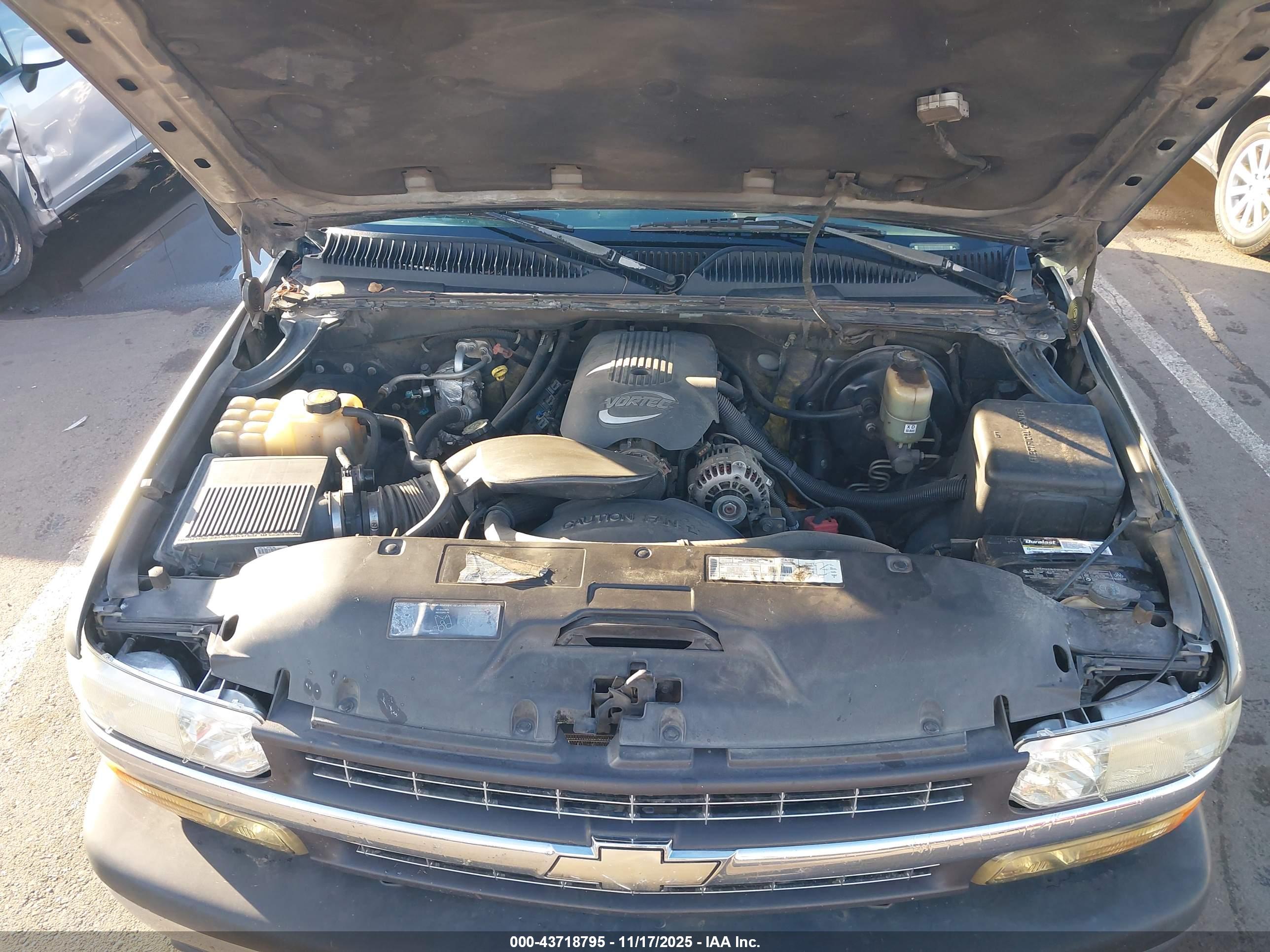 CHEVROLET SILVERADO image 10
