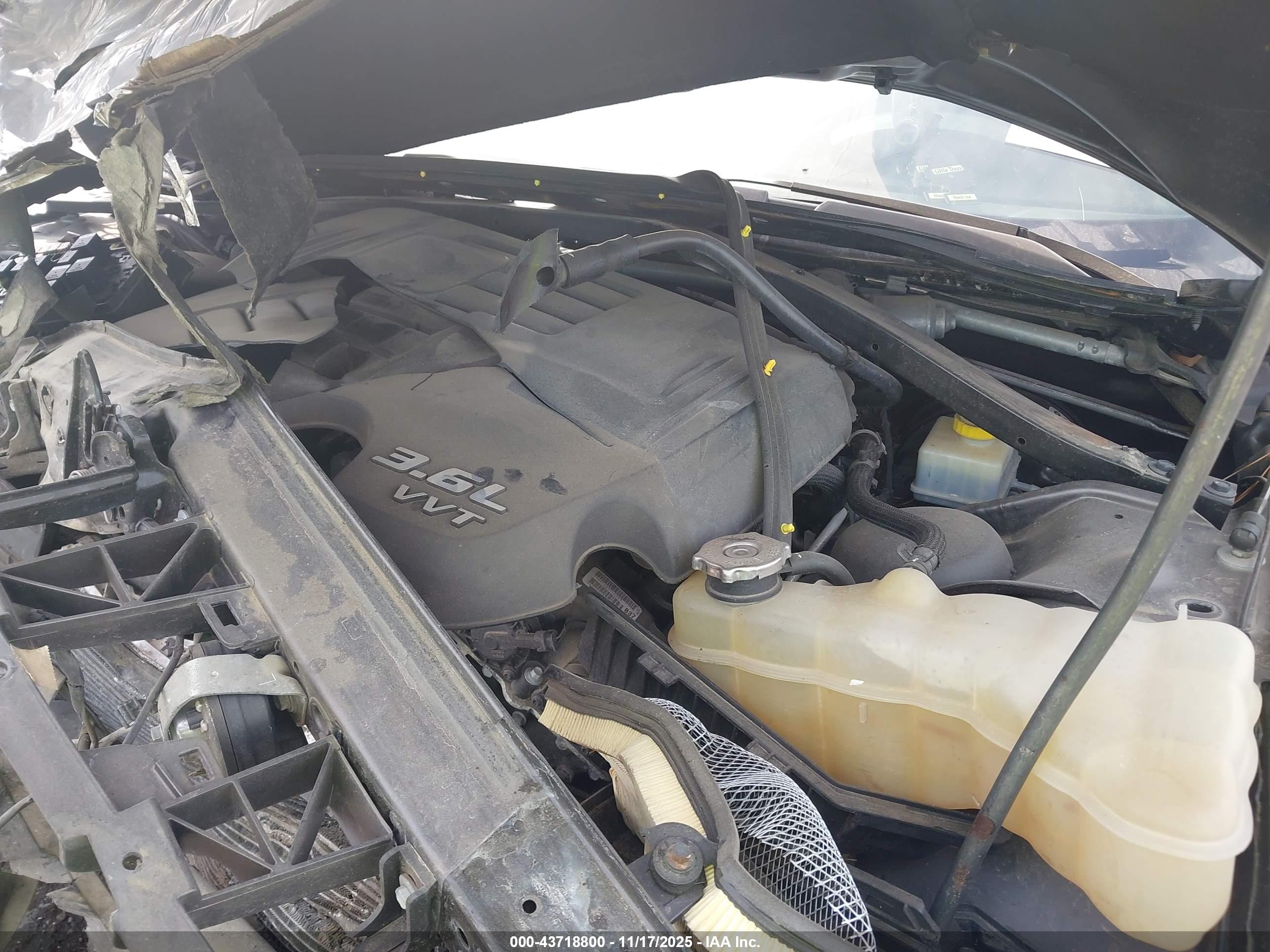 DODGE CHALLENGER image 10