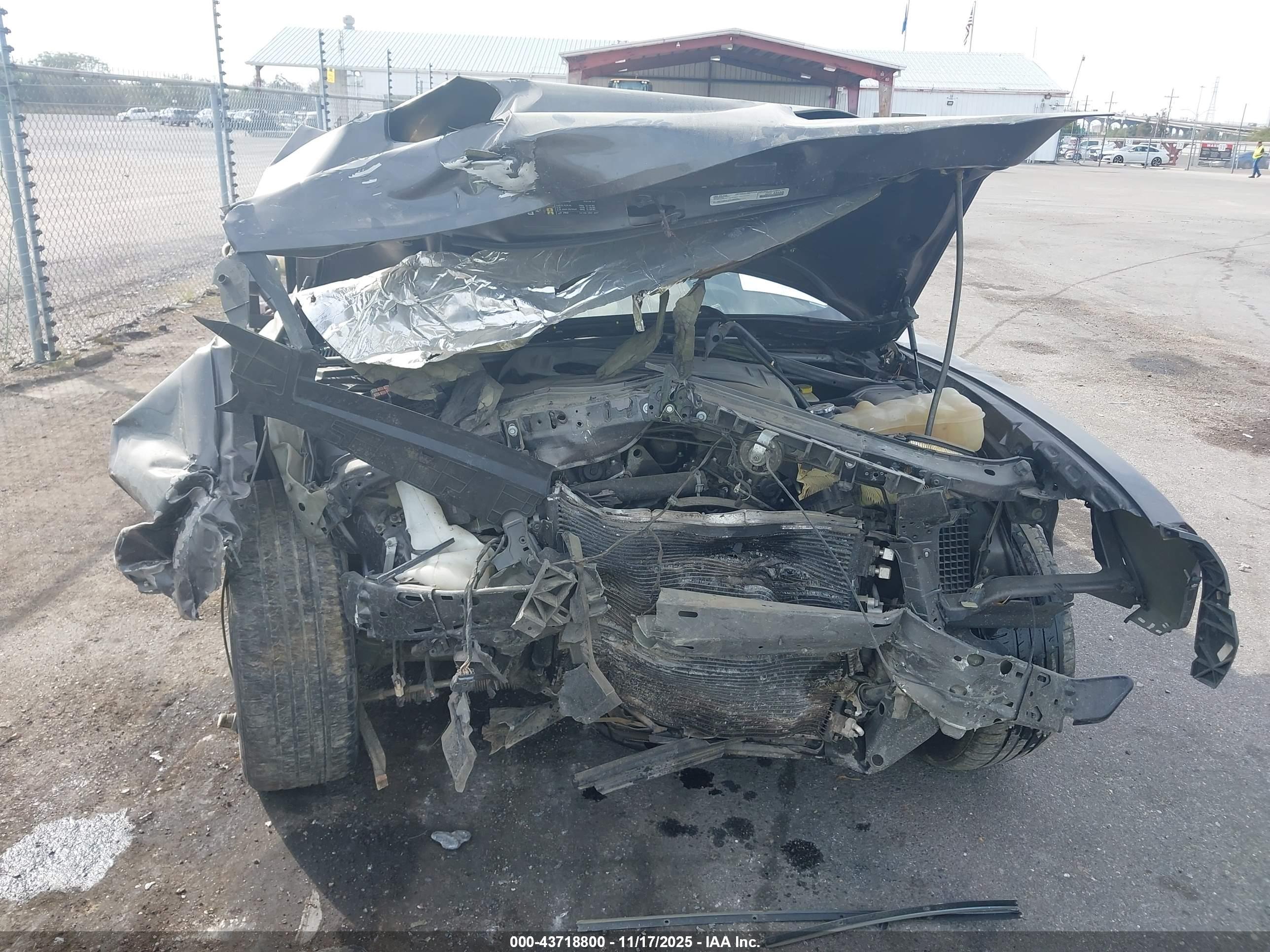 DODGE CHALLENGER image 6