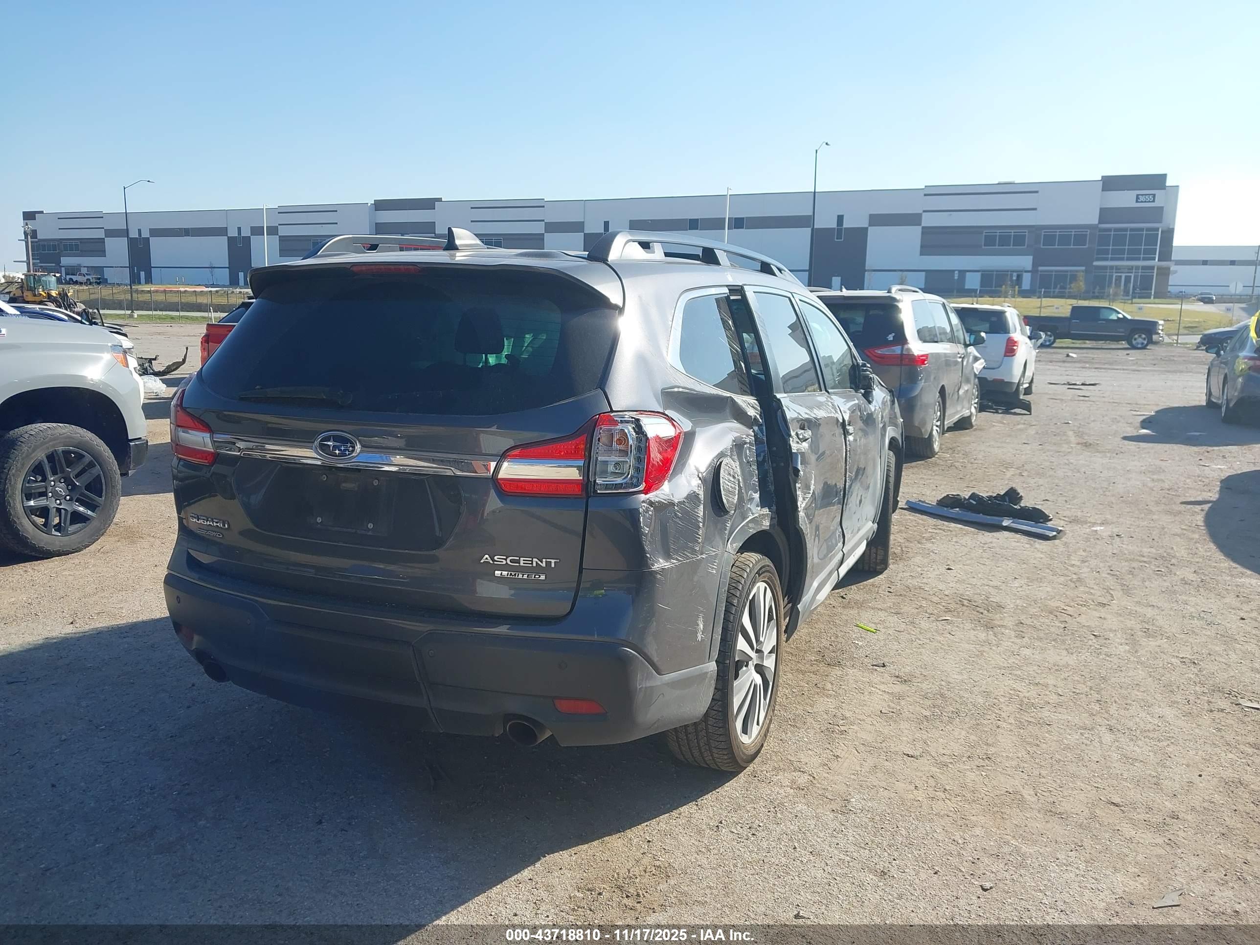 SUBARU ASCENT image 4