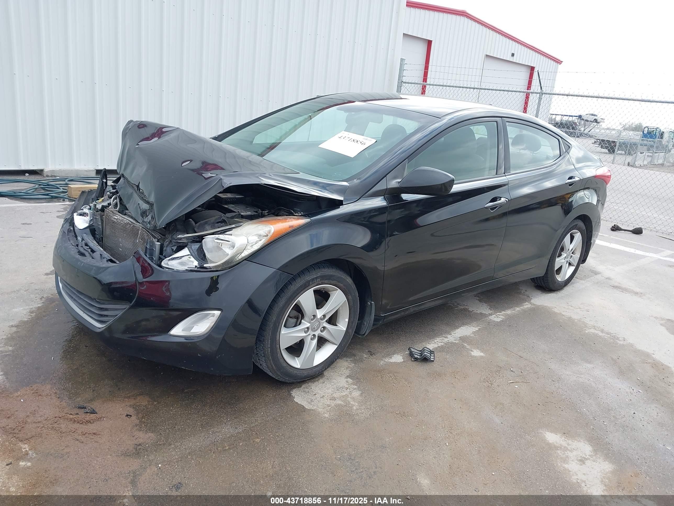 HYUNDAI ELANTRA image 2