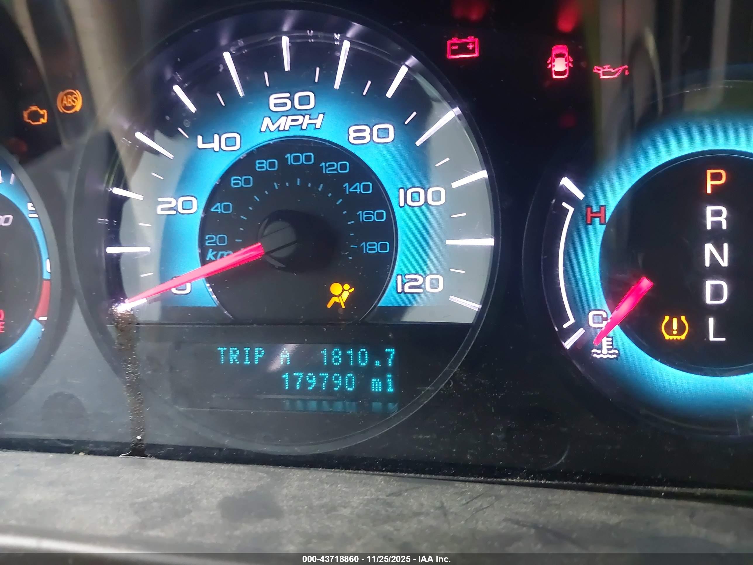 FORD FUSION image 7