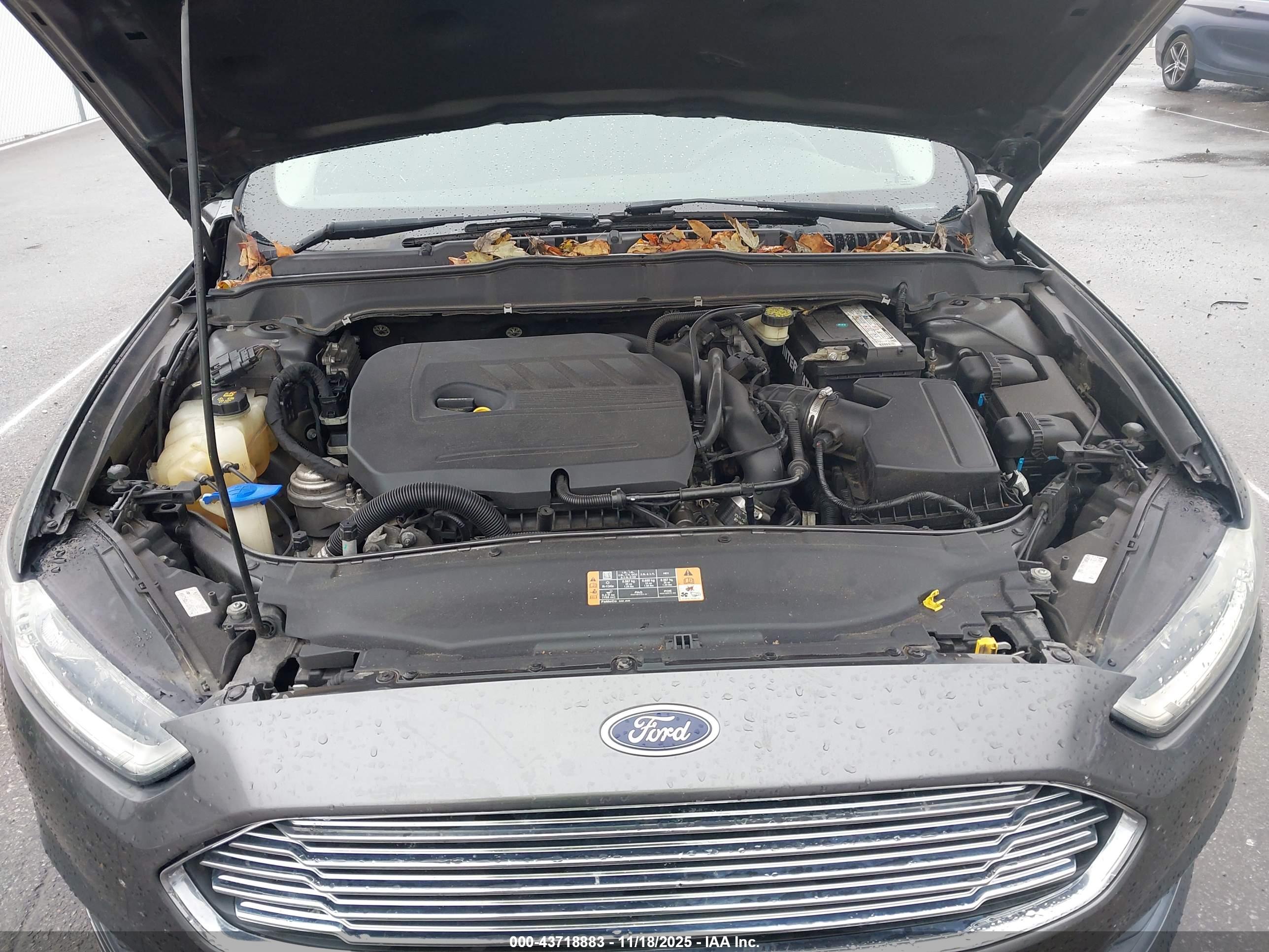 FORD FUSION image 10