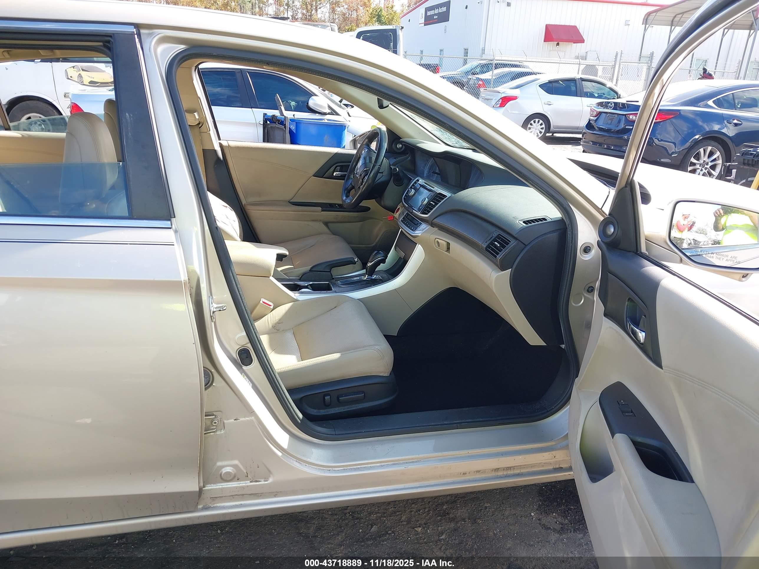 HONDA ACCORD image 5