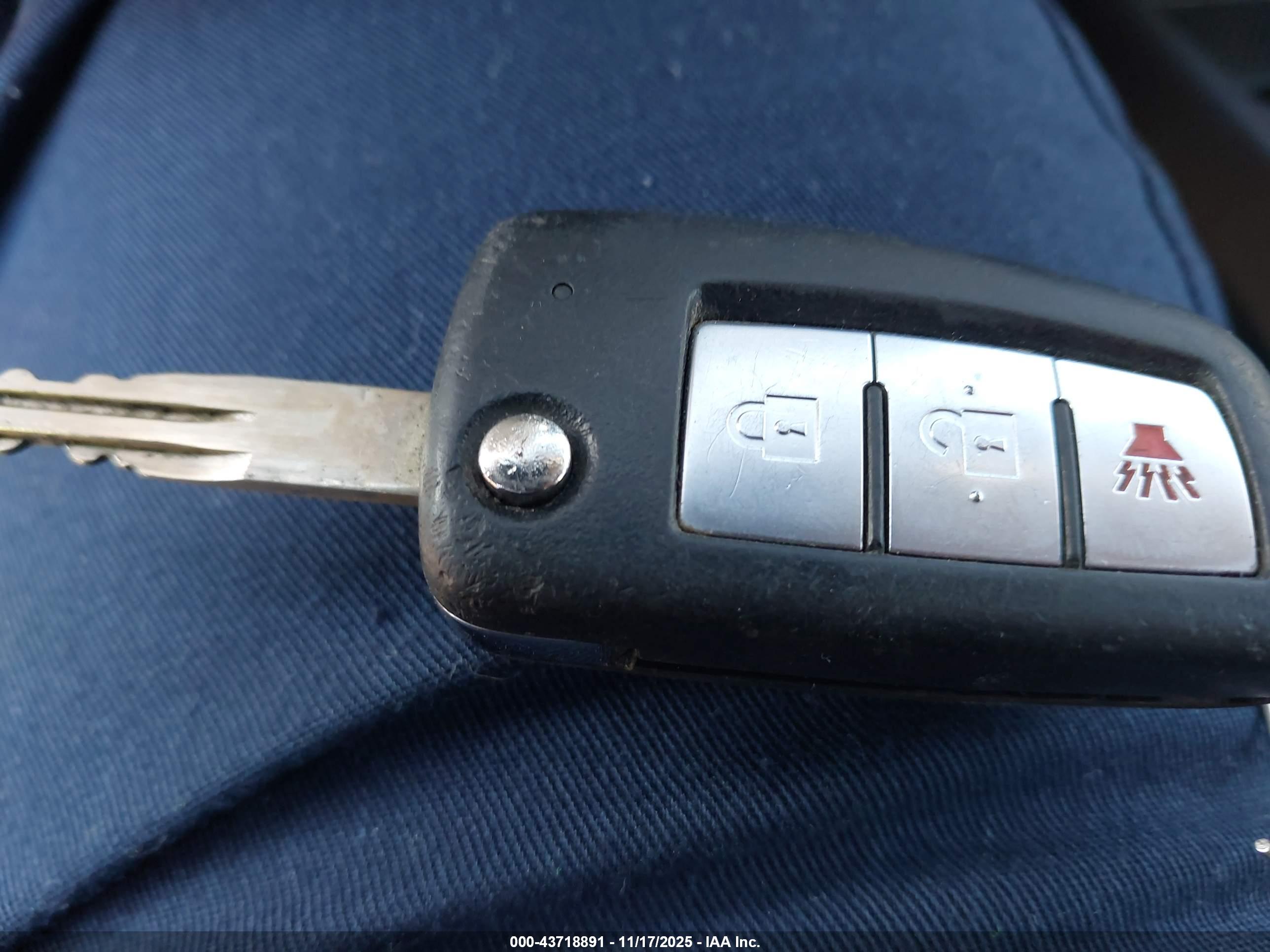 NISSAN ROGUE image 11
