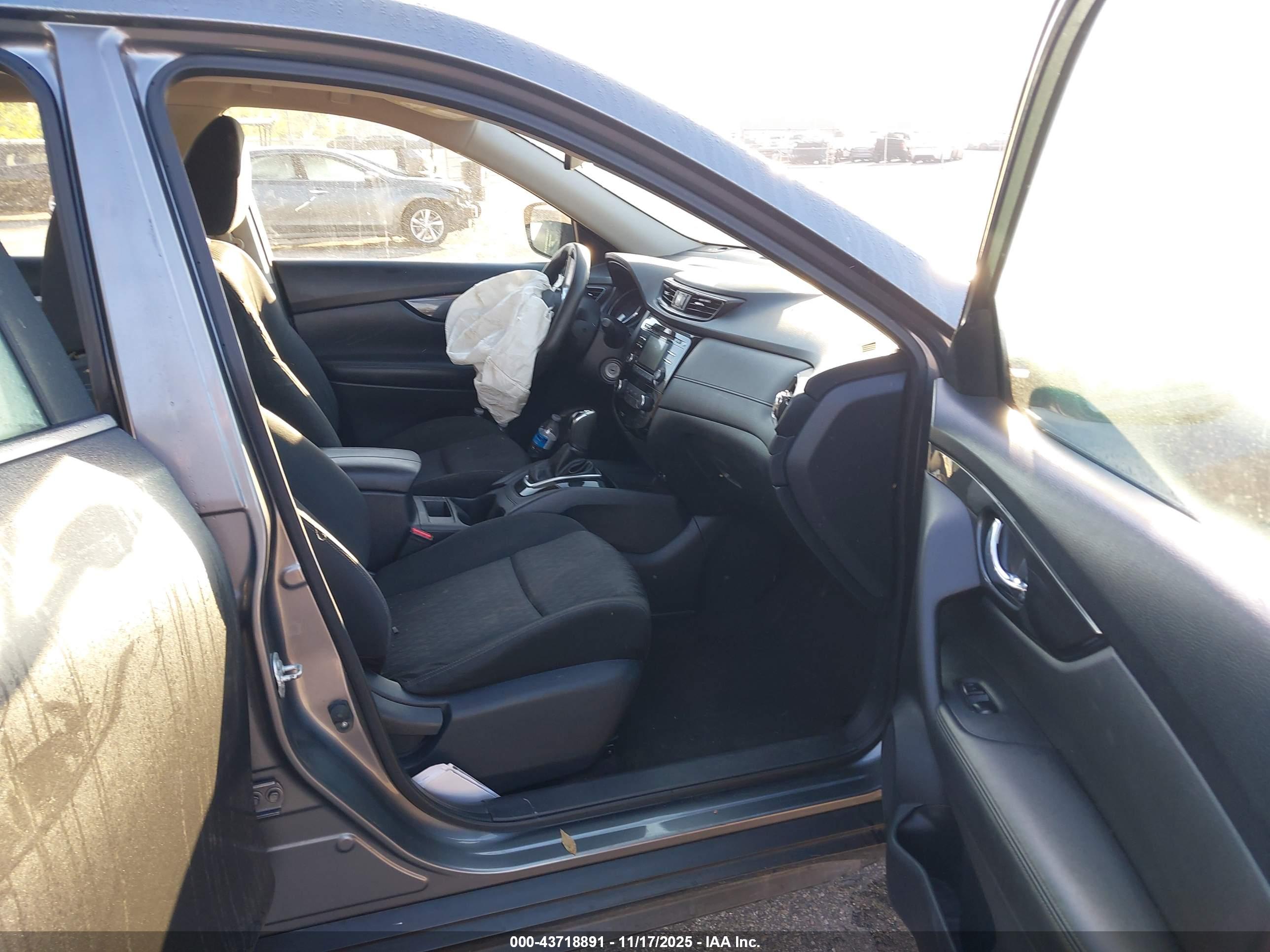 NISSAN ROGUE image 5