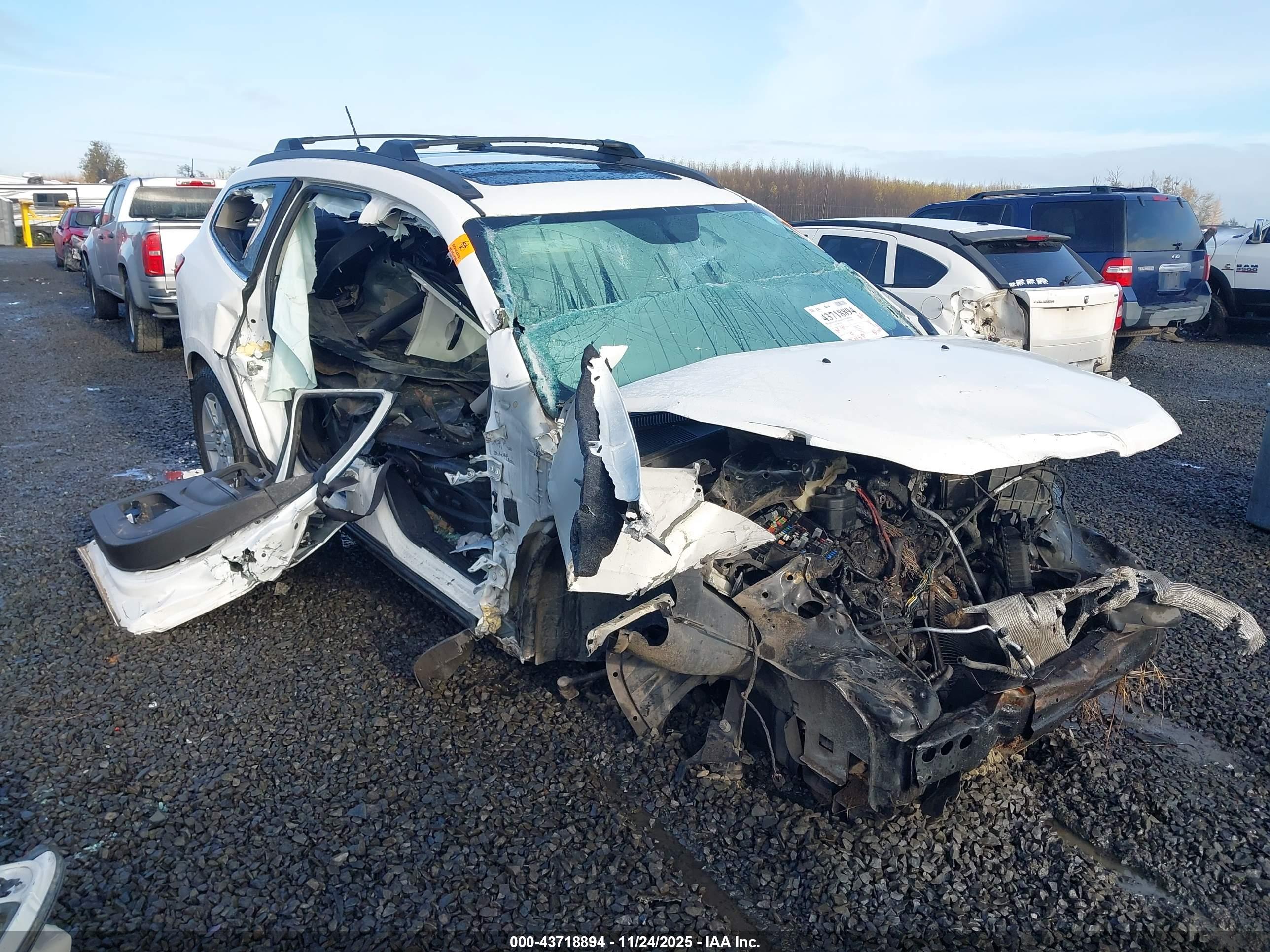 CHEVROLET TRAVERSE image 6