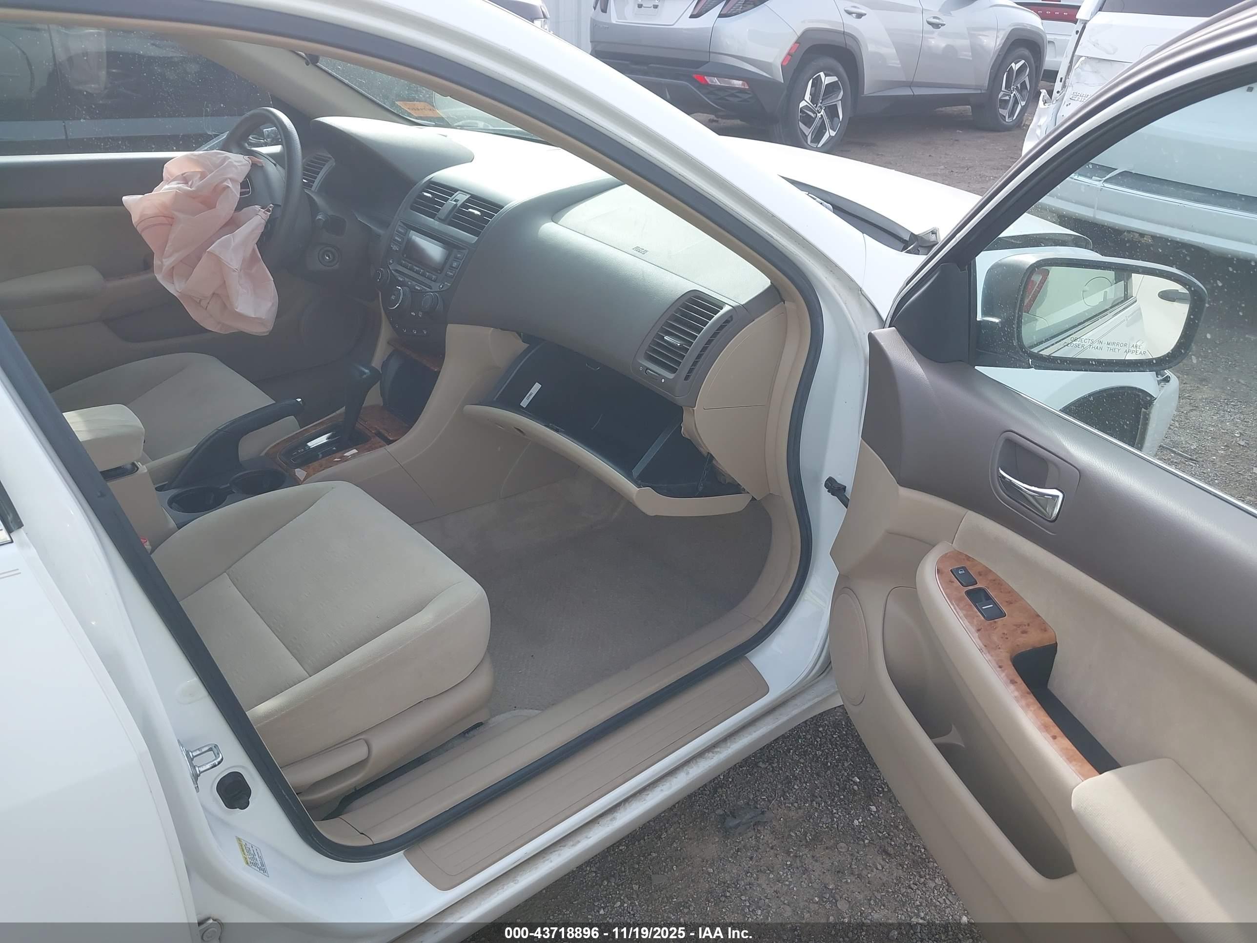 HONDA ACCORD image 5