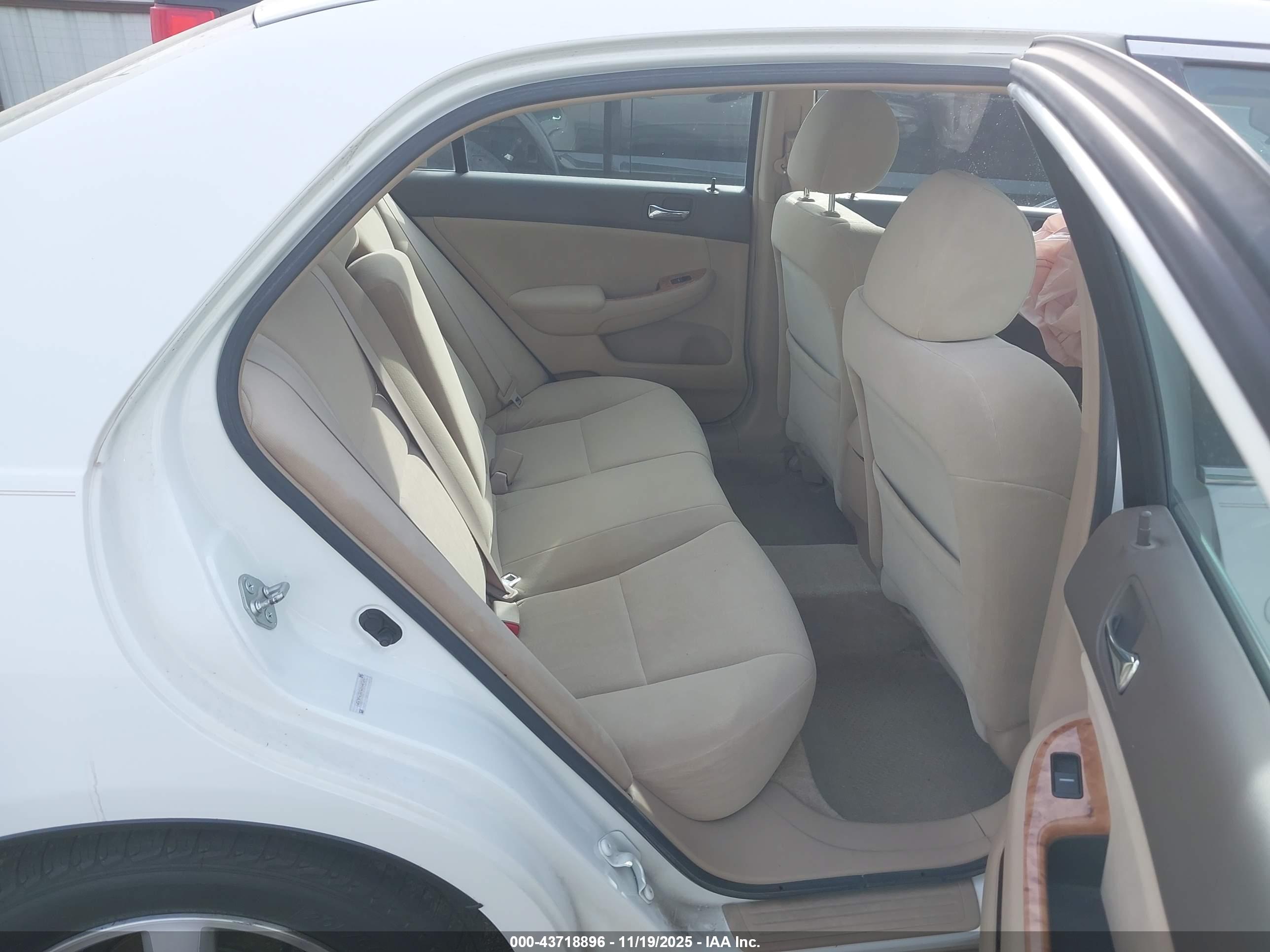 HONDA ACCORD image 8