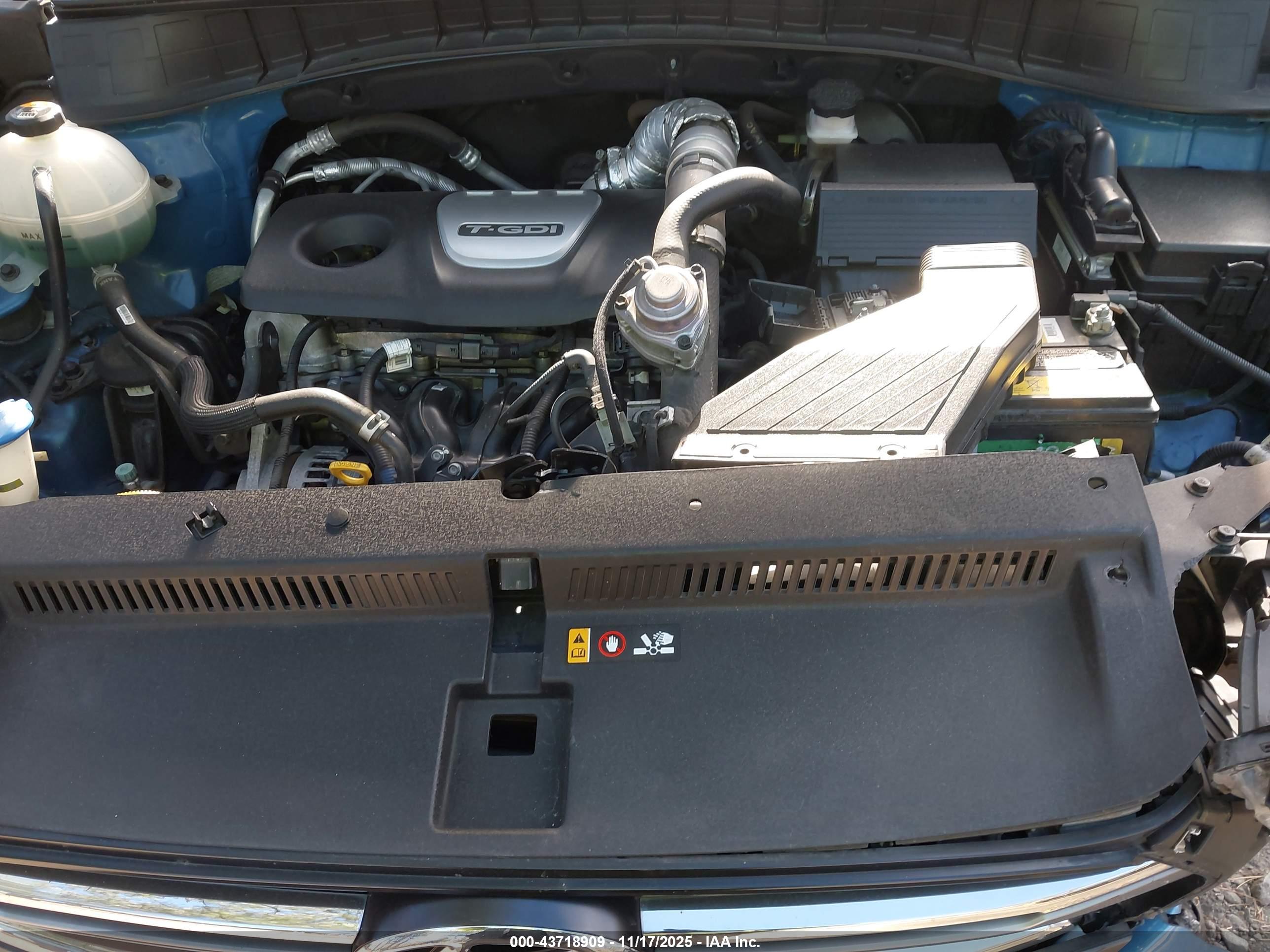 HYUNDAI TUCSON image 10