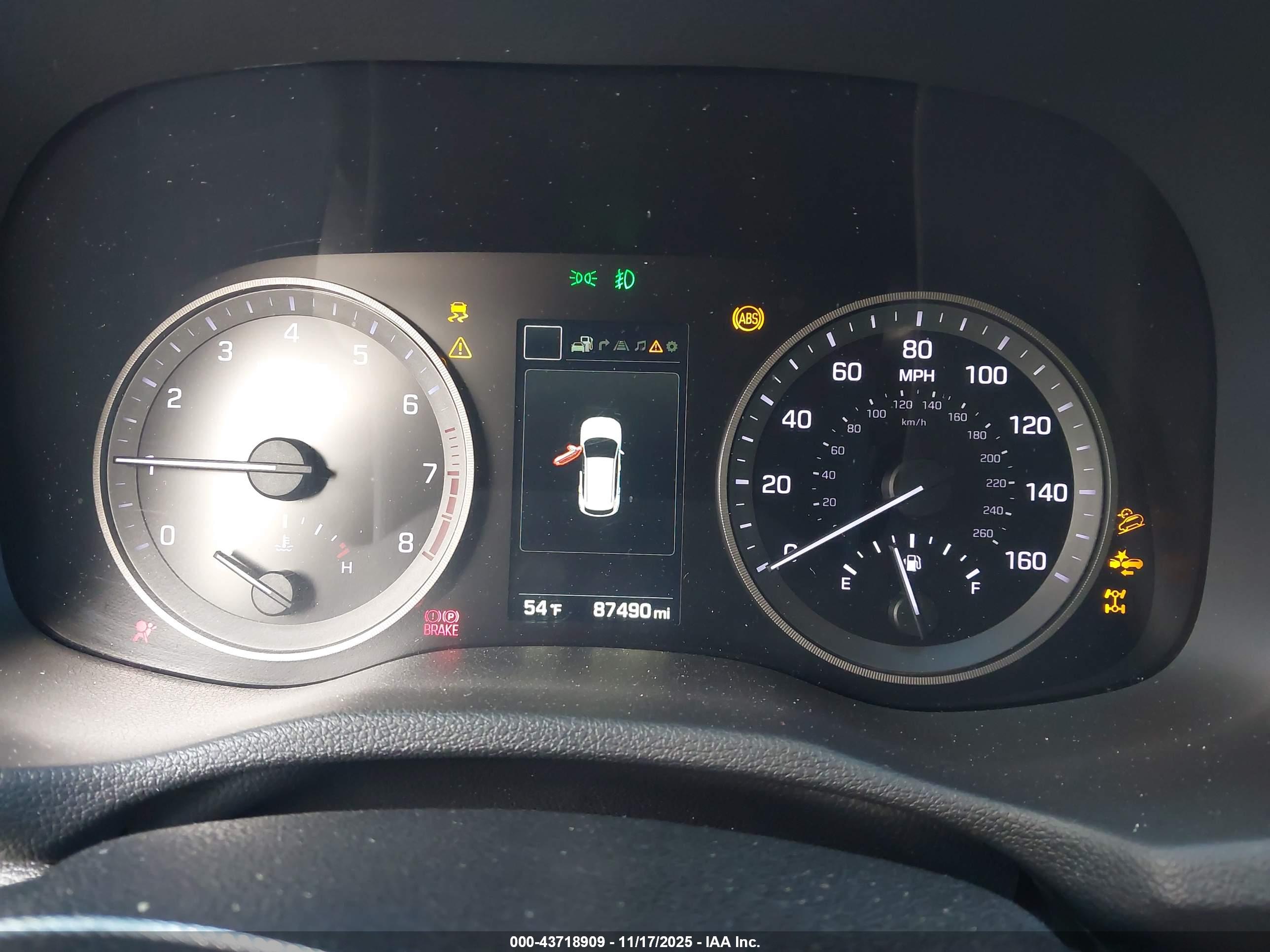HYUNDAI TUCSON image 7