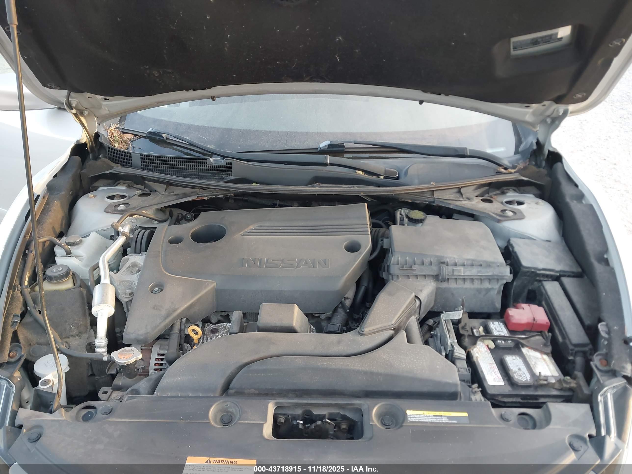 NISSAN ALTIMA image 10