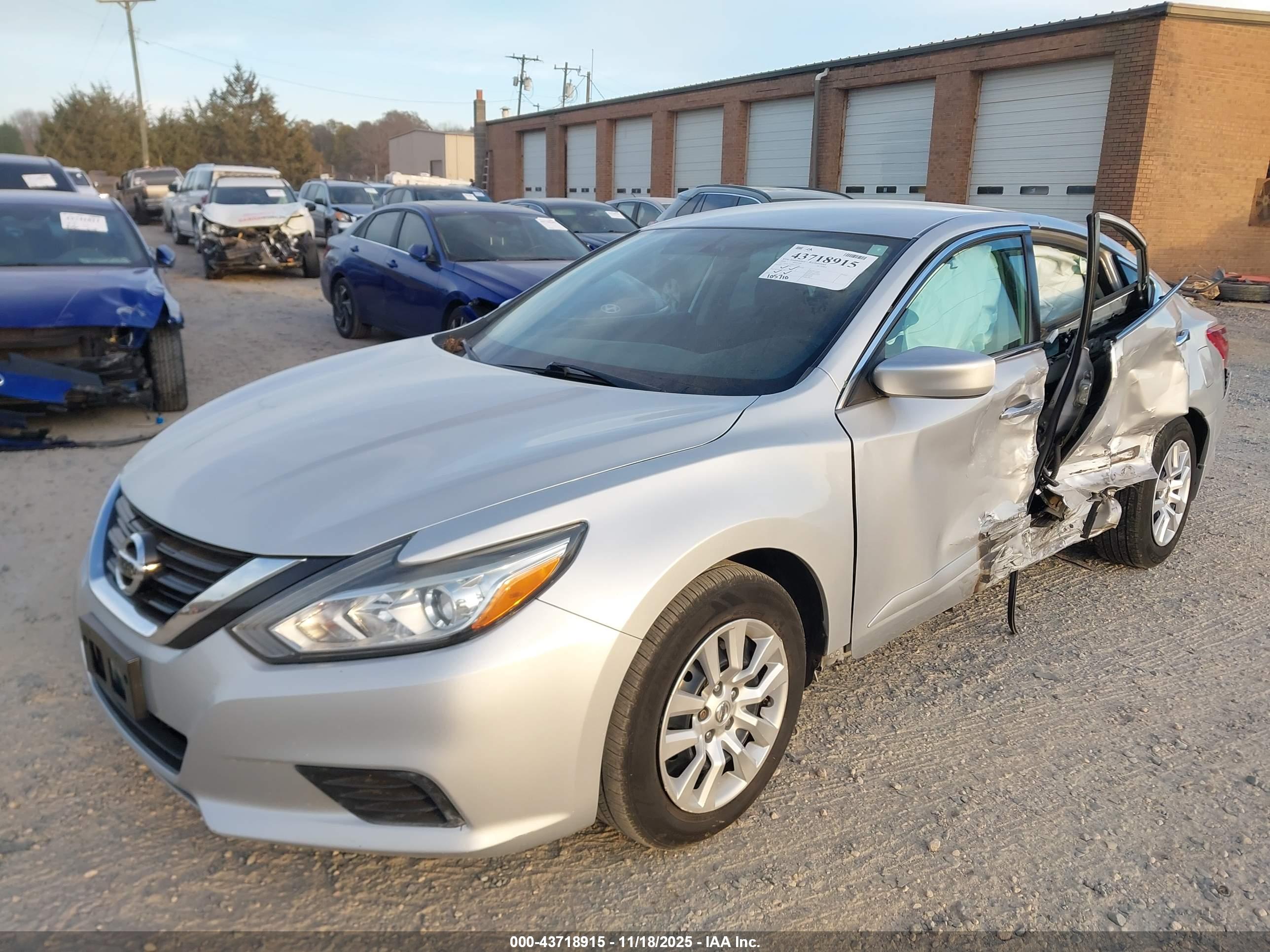 NISSAN ALTIMA image 2