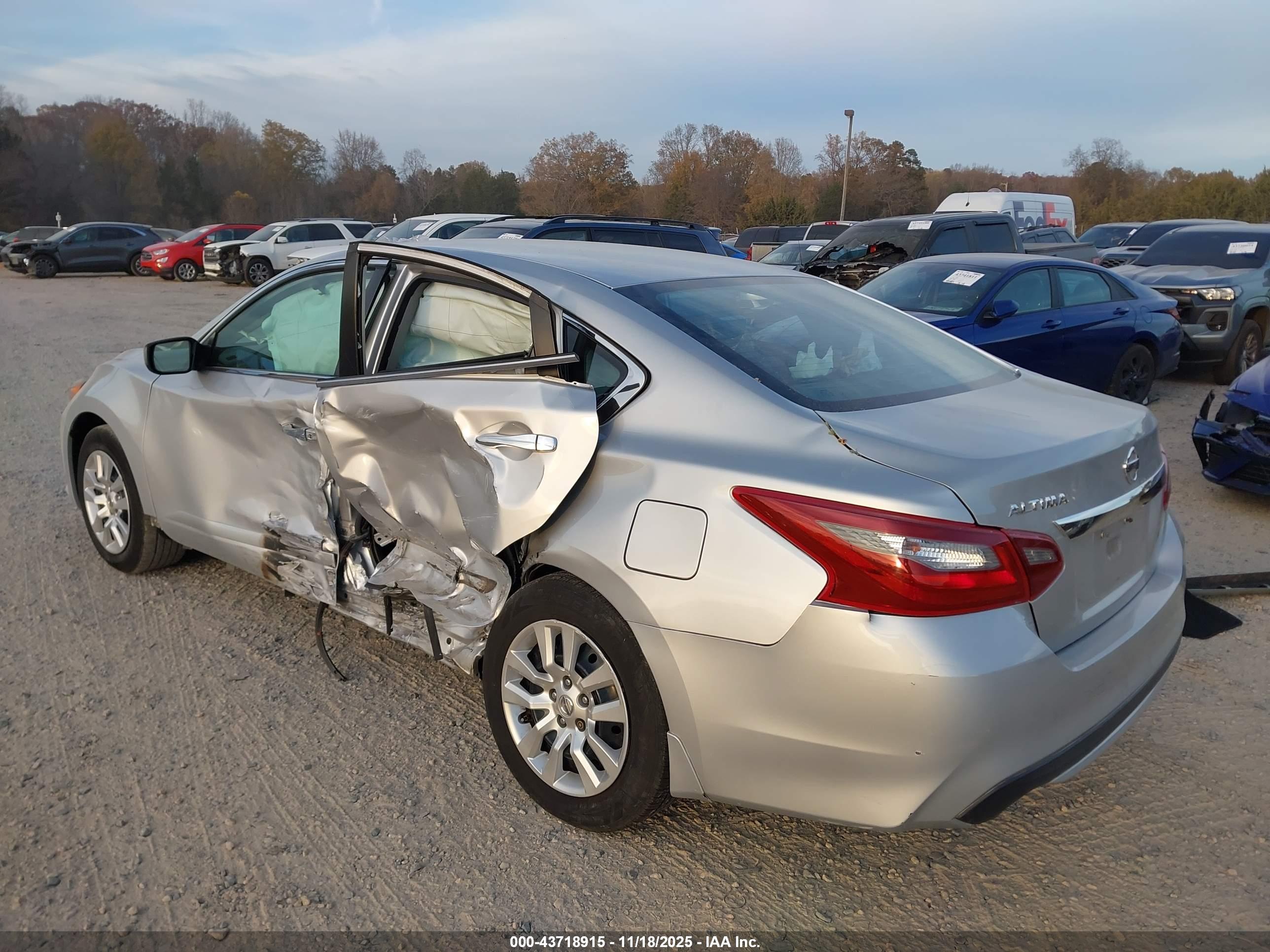 NISSAN ALTIMA image 3
