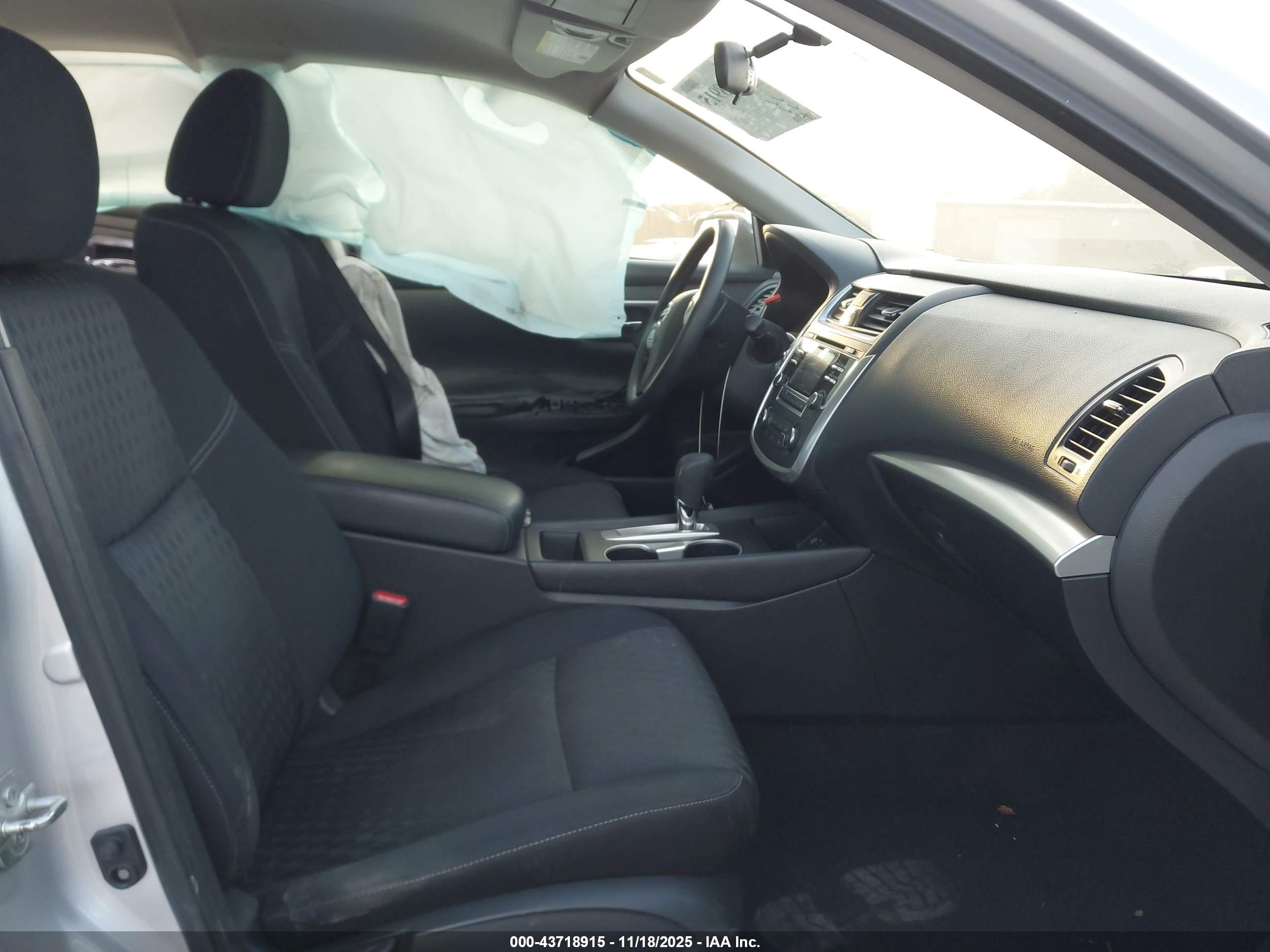 NISSAN ALTIMA image 5