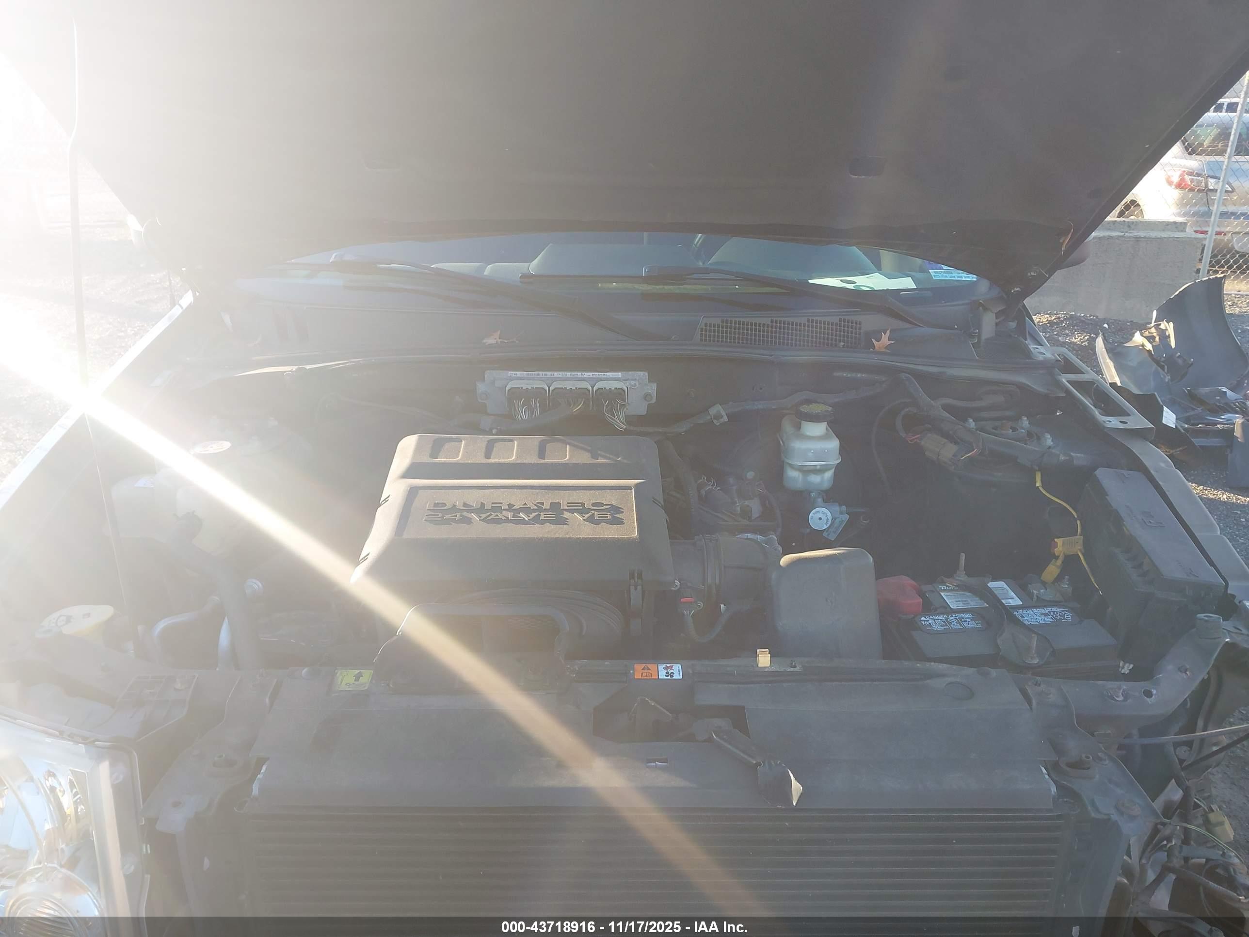 FORD ESCAPE image 10