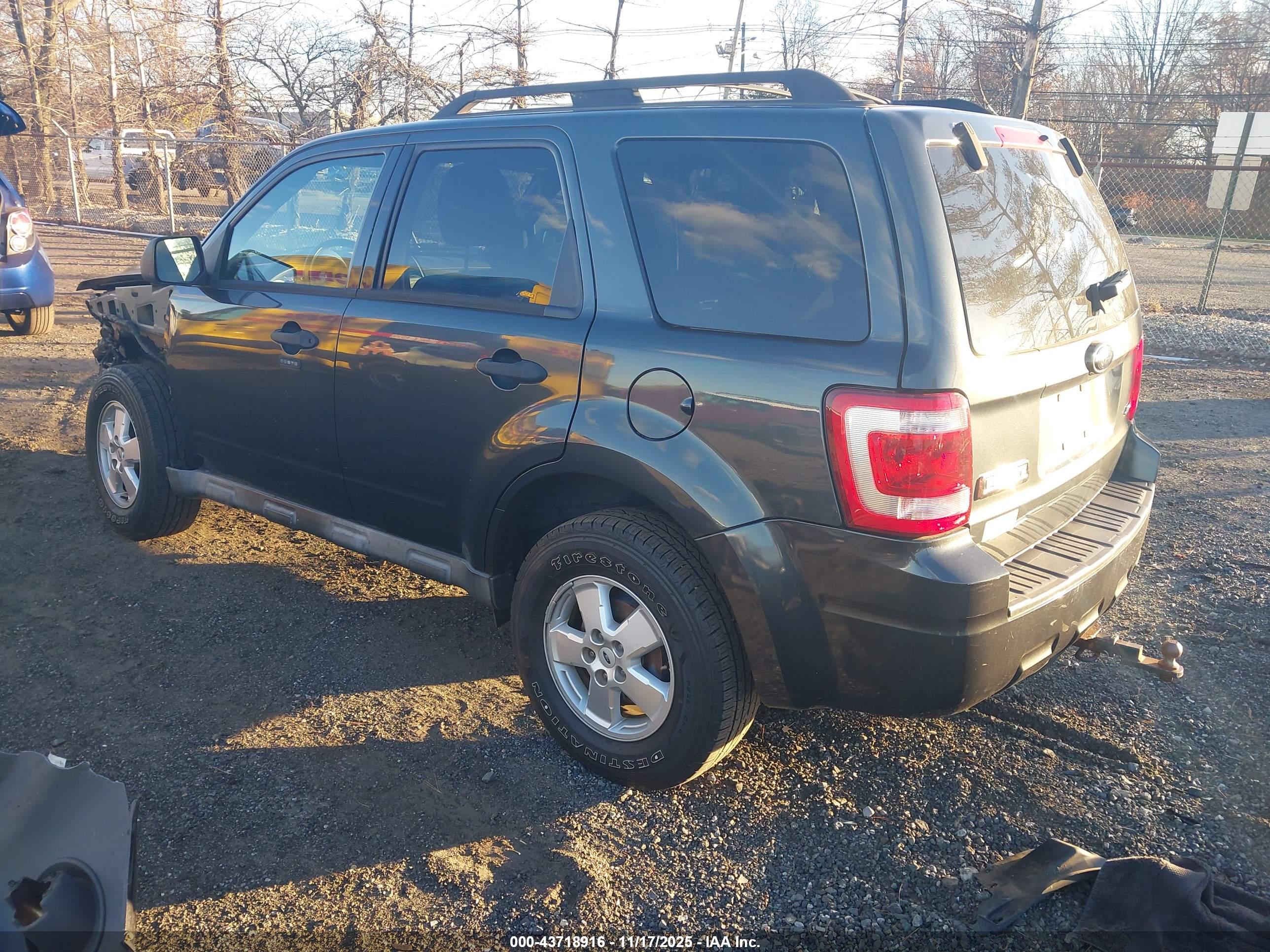 FORD ESCAPE image 3