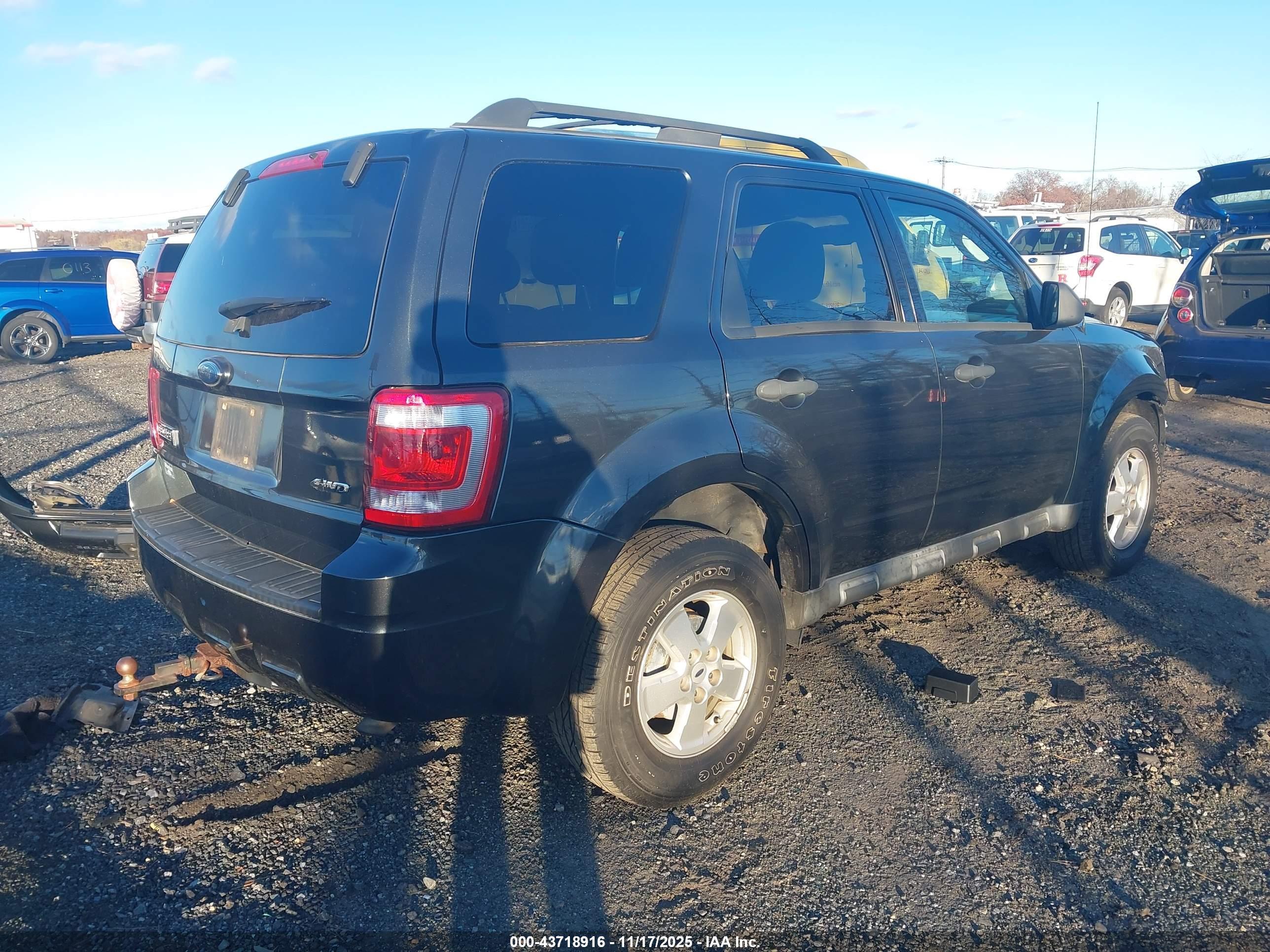 FORD ESCAPE image 4