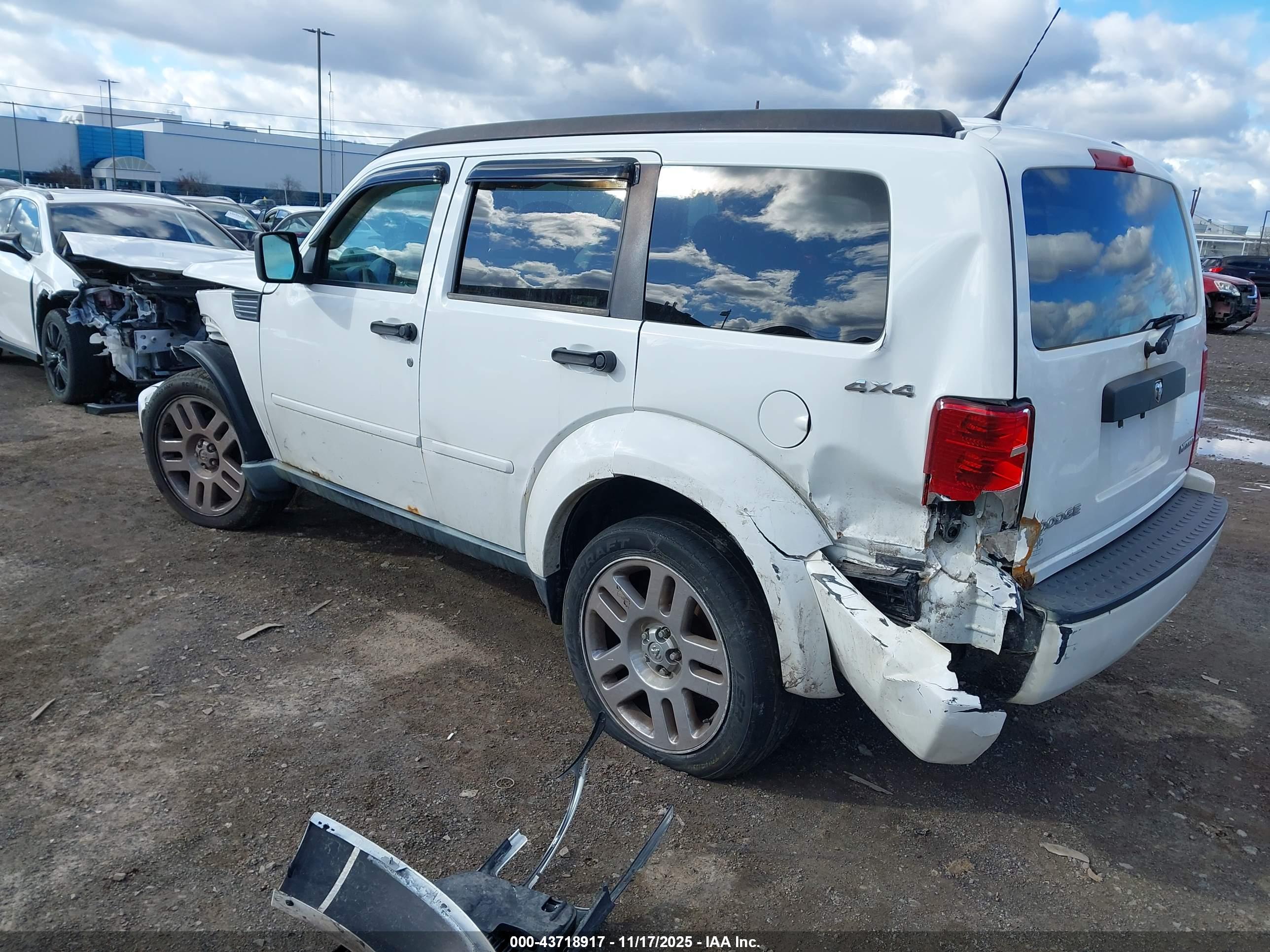 DODGE NITRO image 3