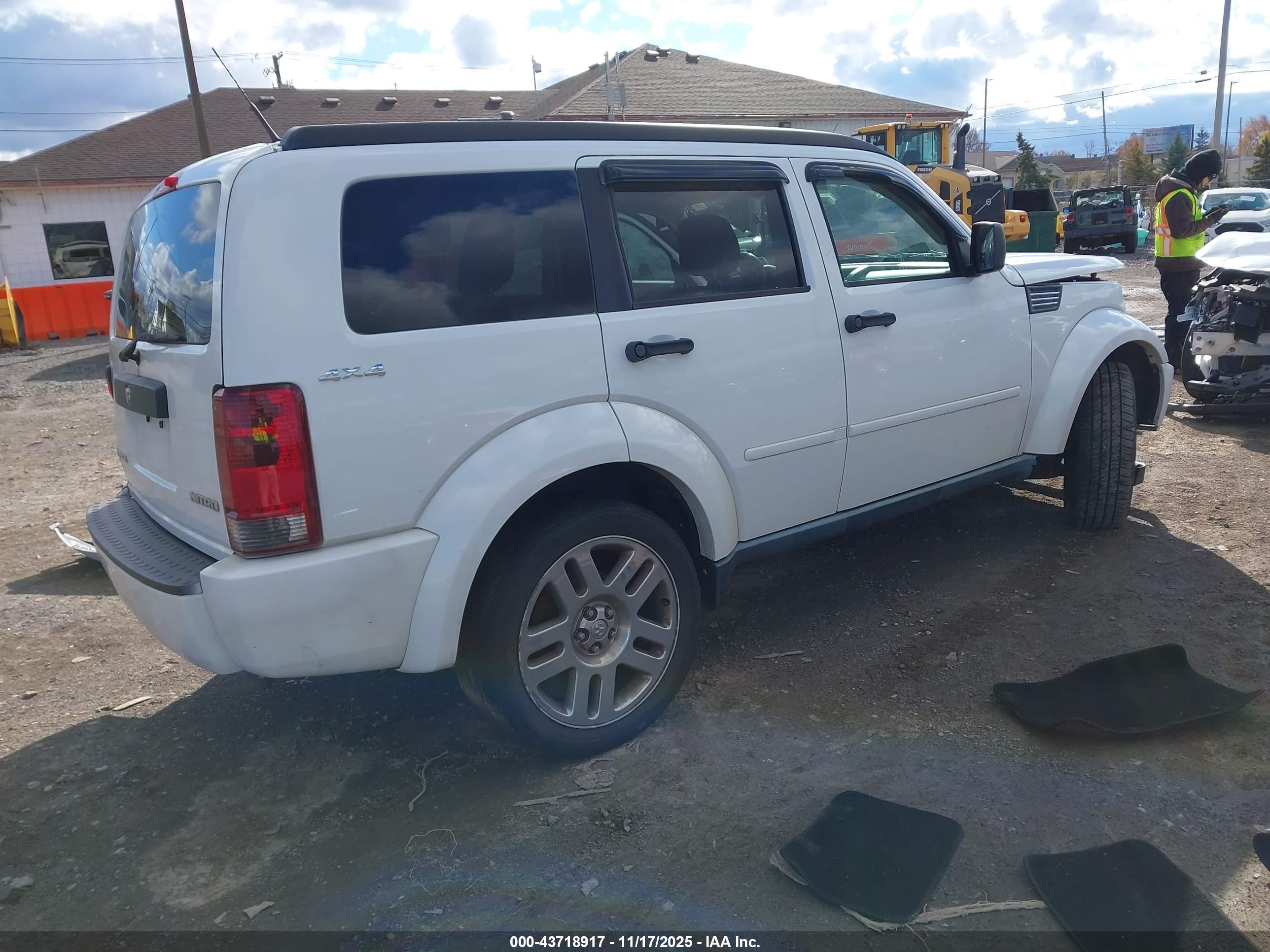 DODGE NITRO image 4