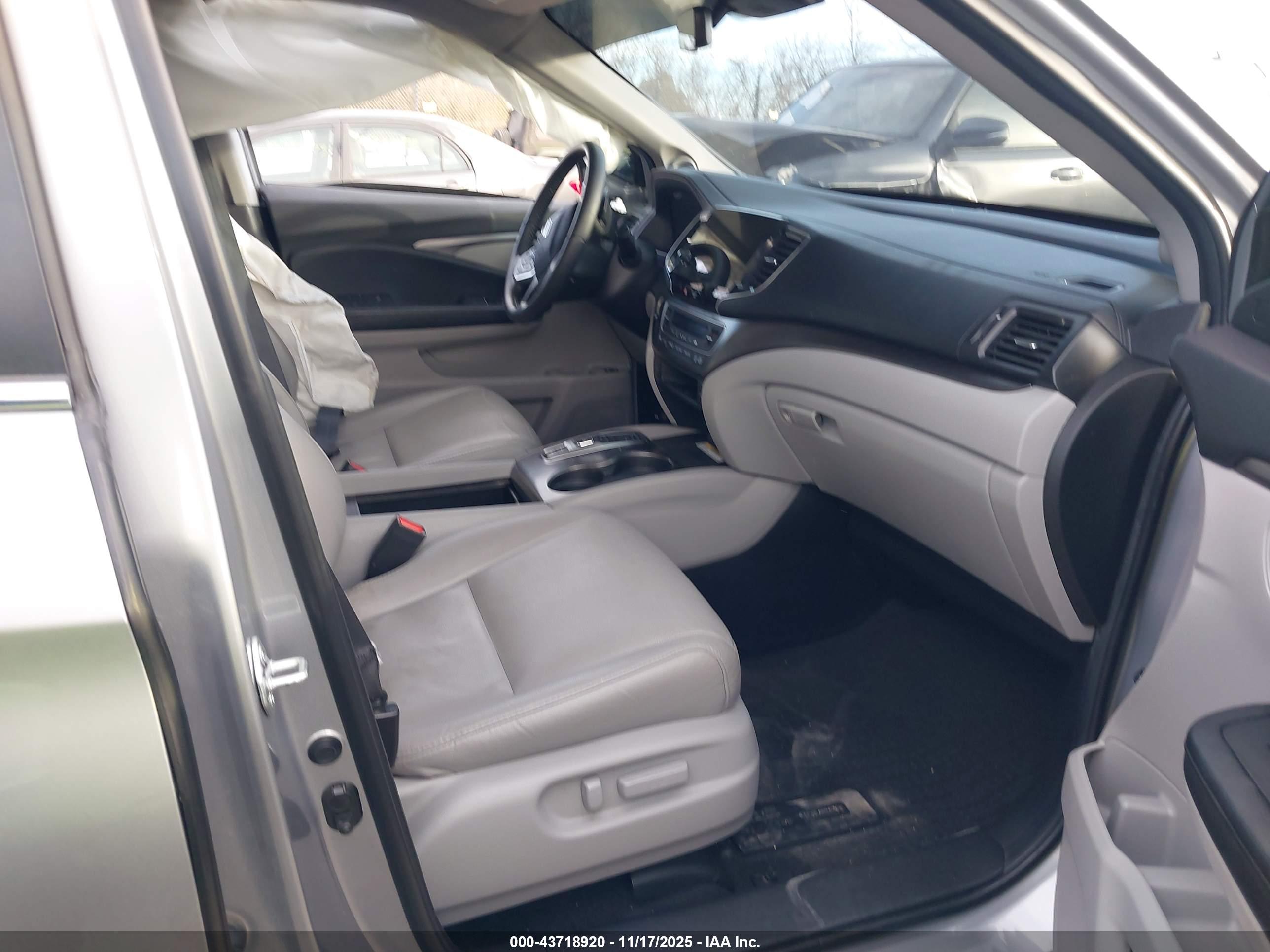 HONDA PILOT image 5