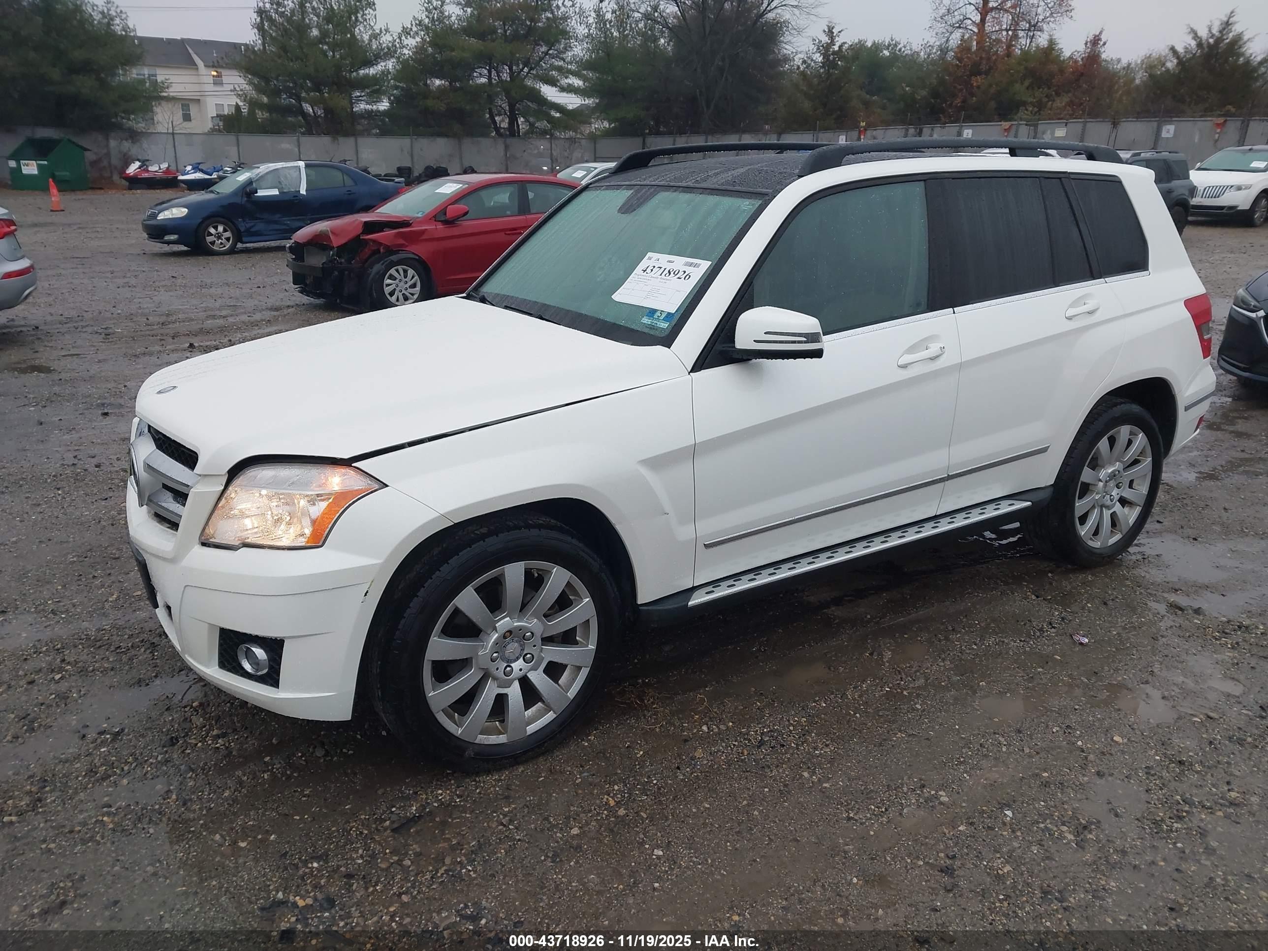 MERCEDES-BENZ GLK image 2