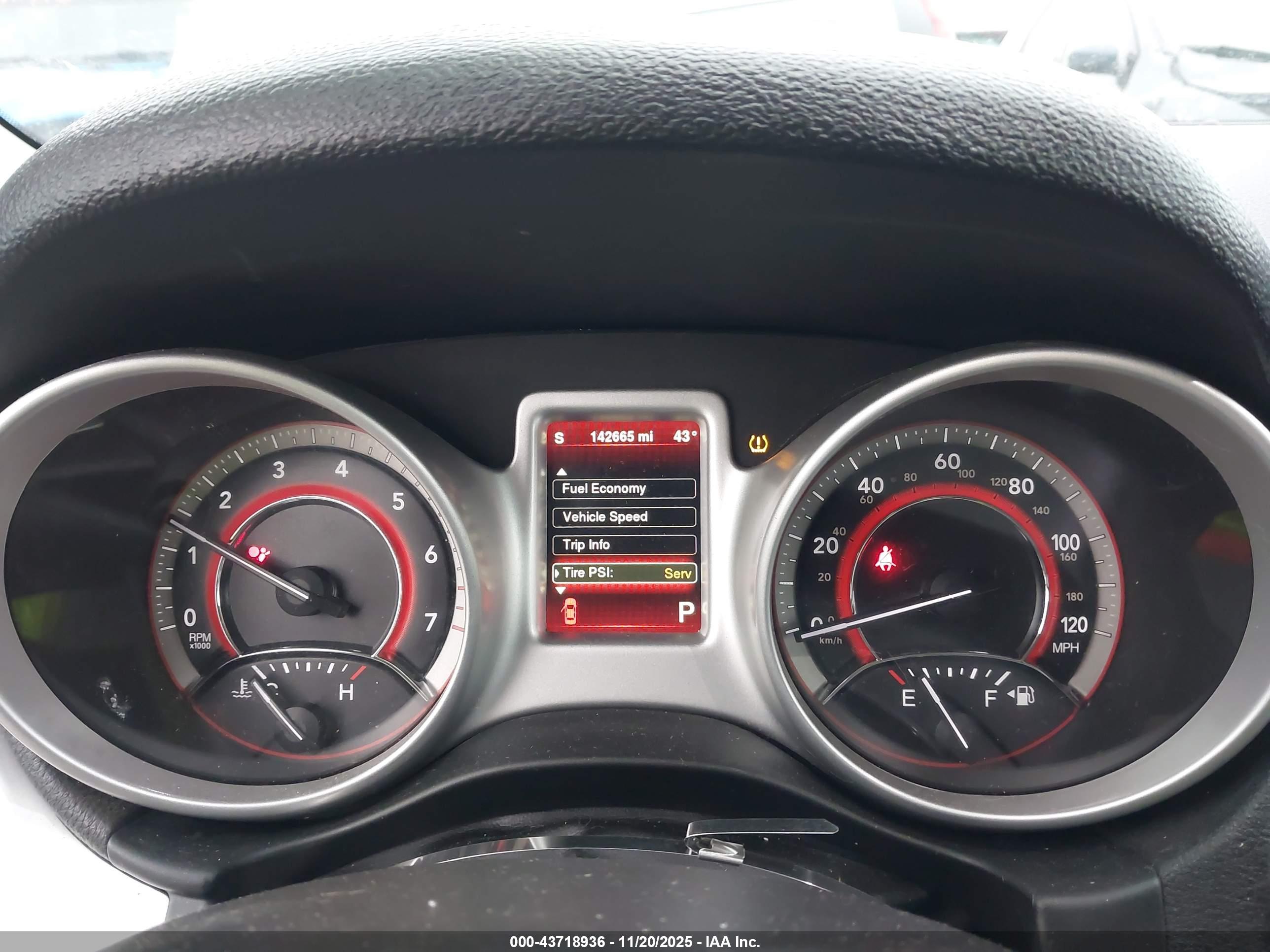 DODGE JOURNEY image 7