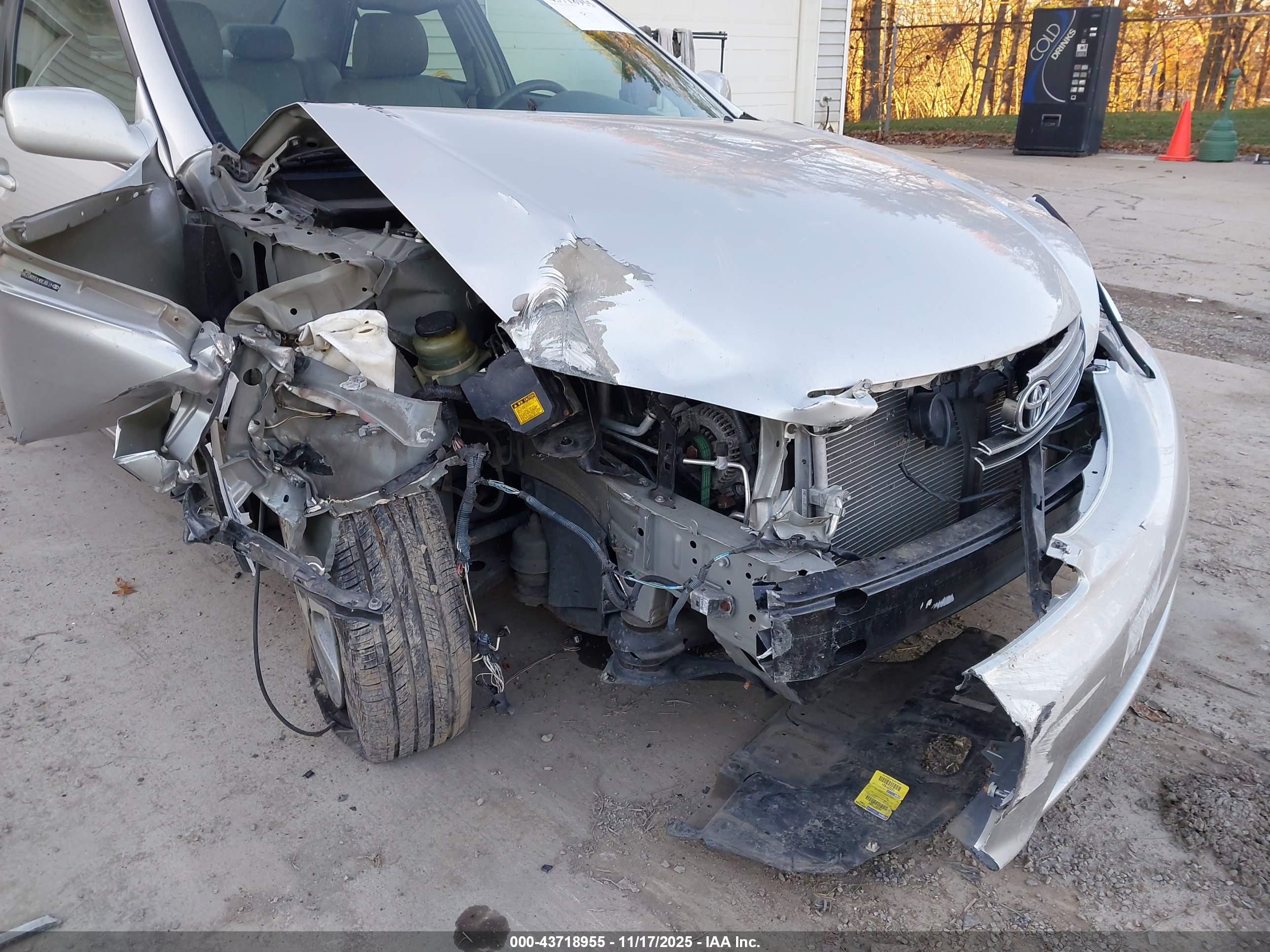 TOYOTA CAMRY image 6