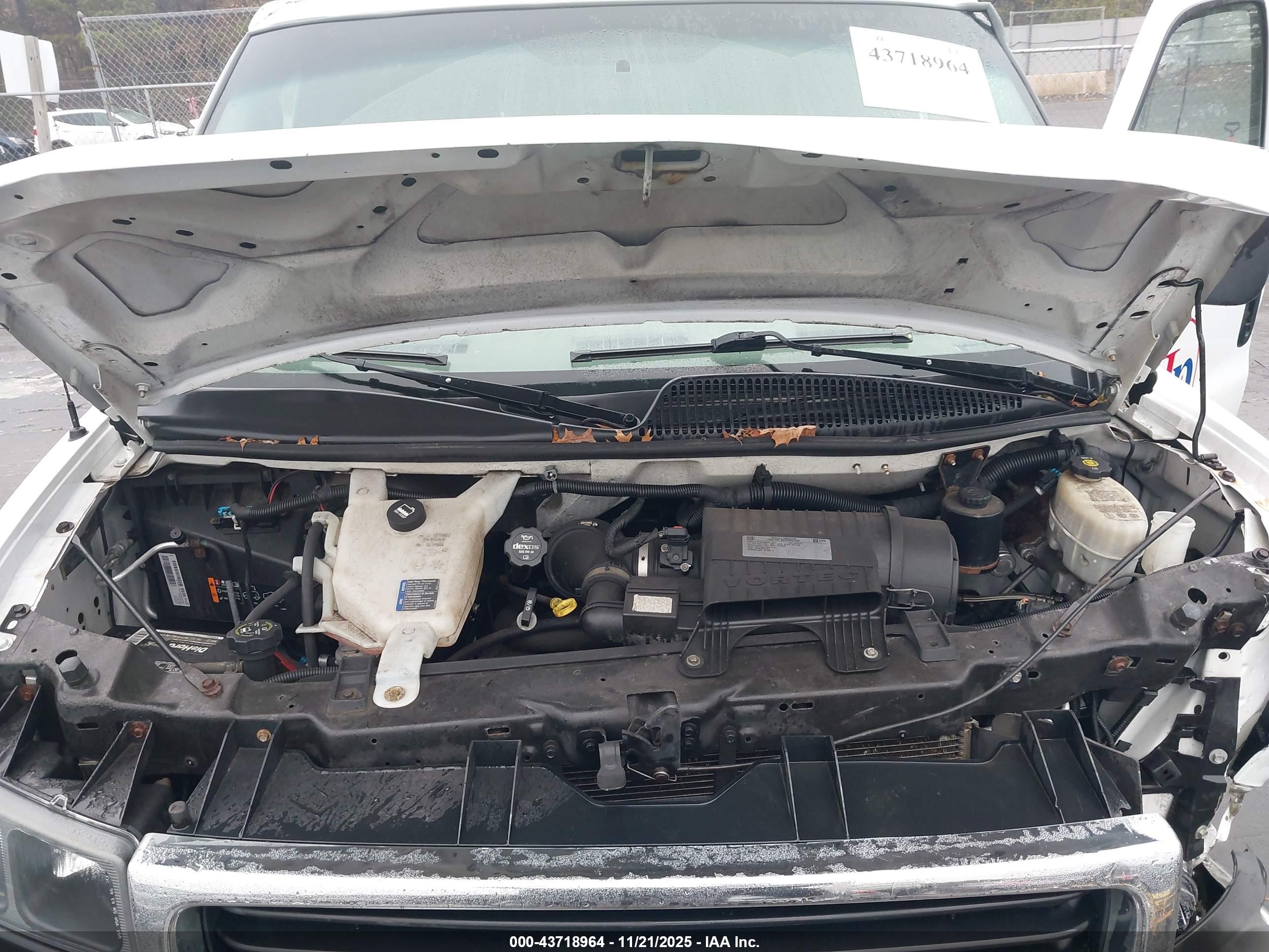 GMC SAVANA image 10