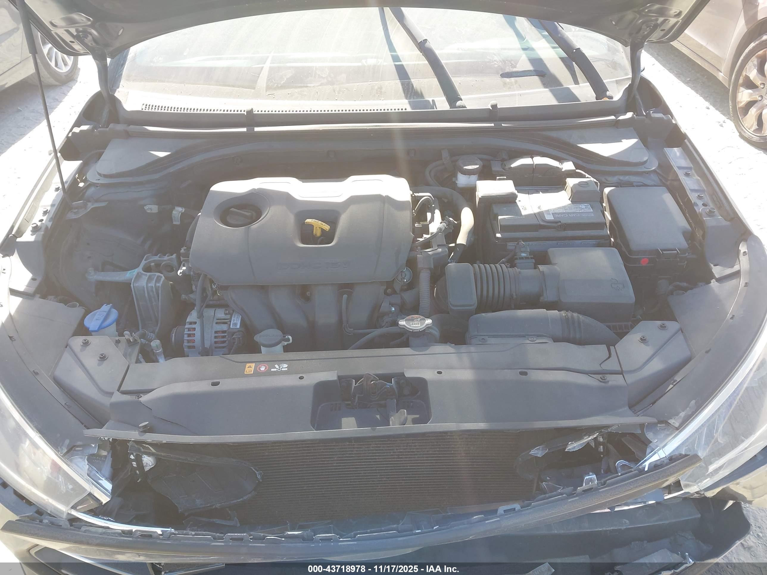 HYUNDAI ELANTRA image 10
