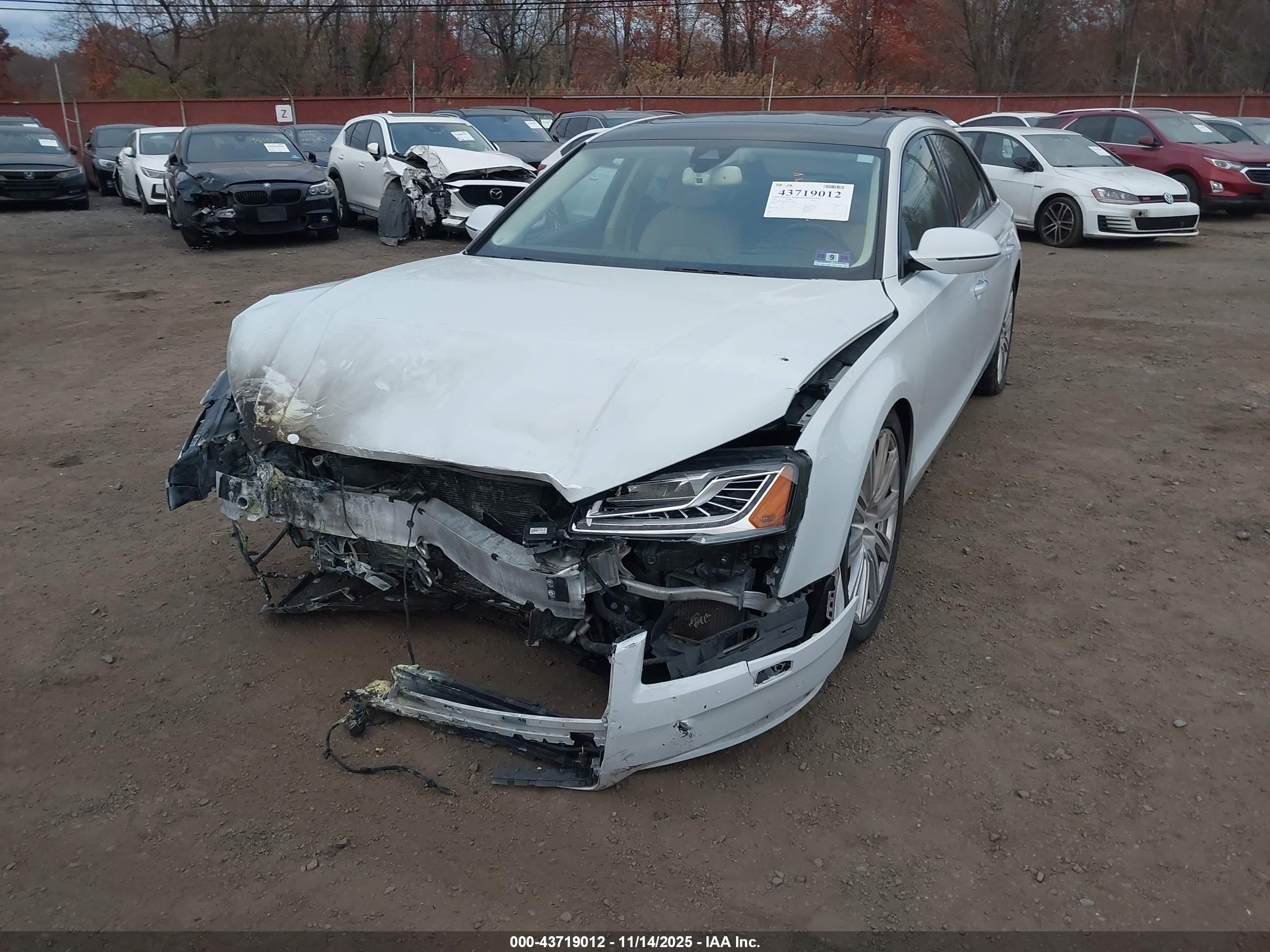 AUDI A8 image 6
