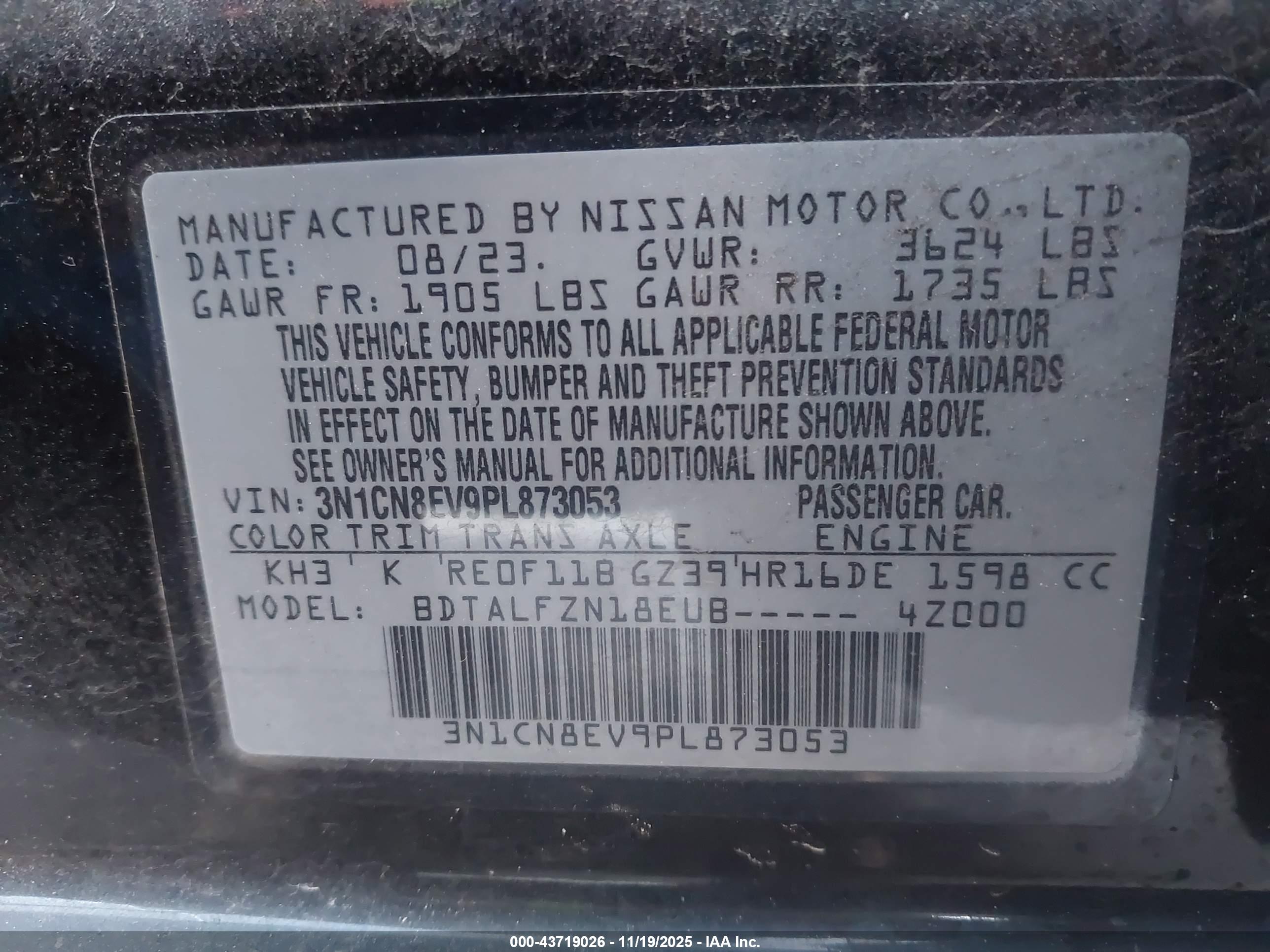 NISSAN VERSA image 9