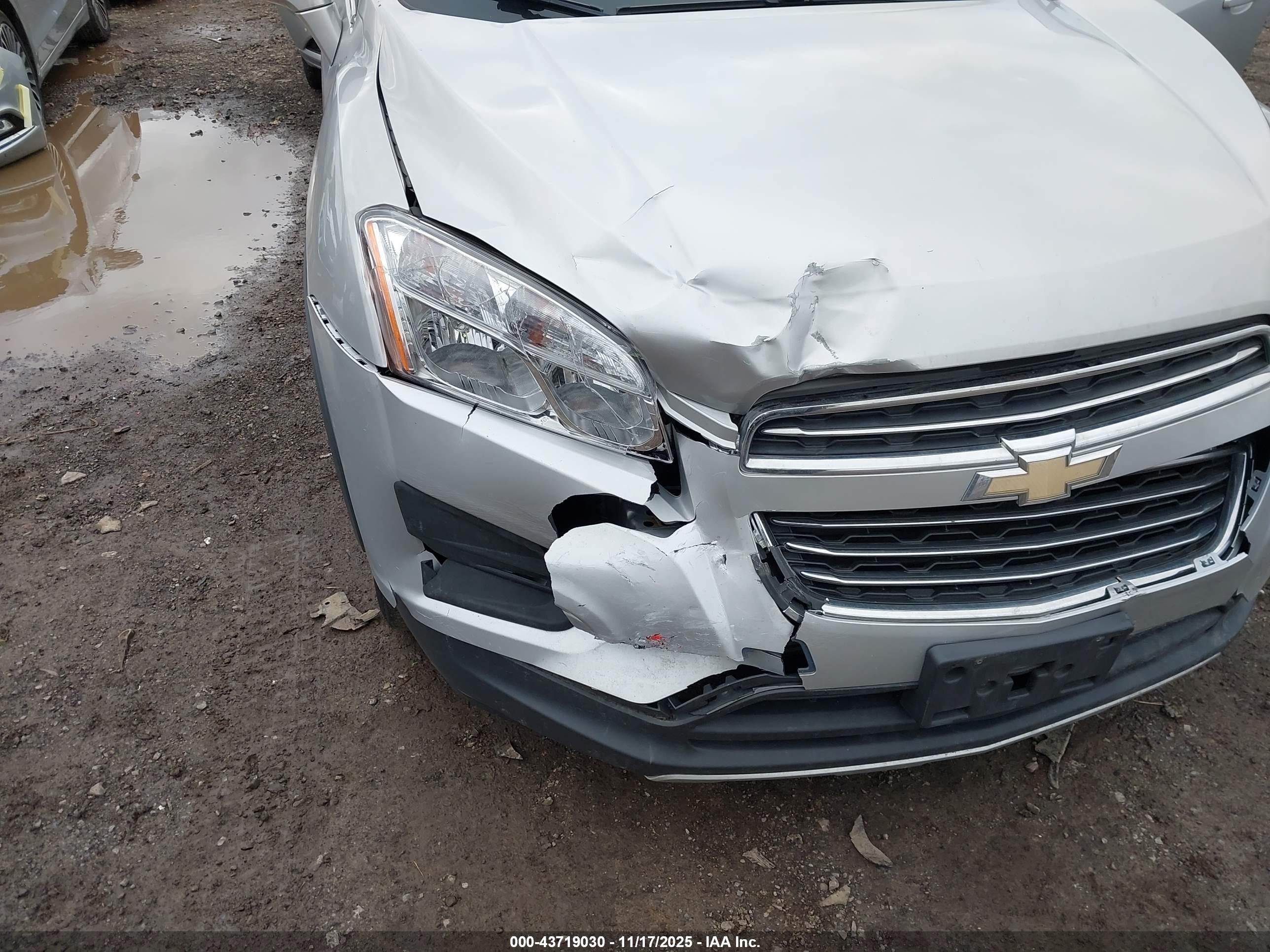 CHEVROLET TRAX image 6