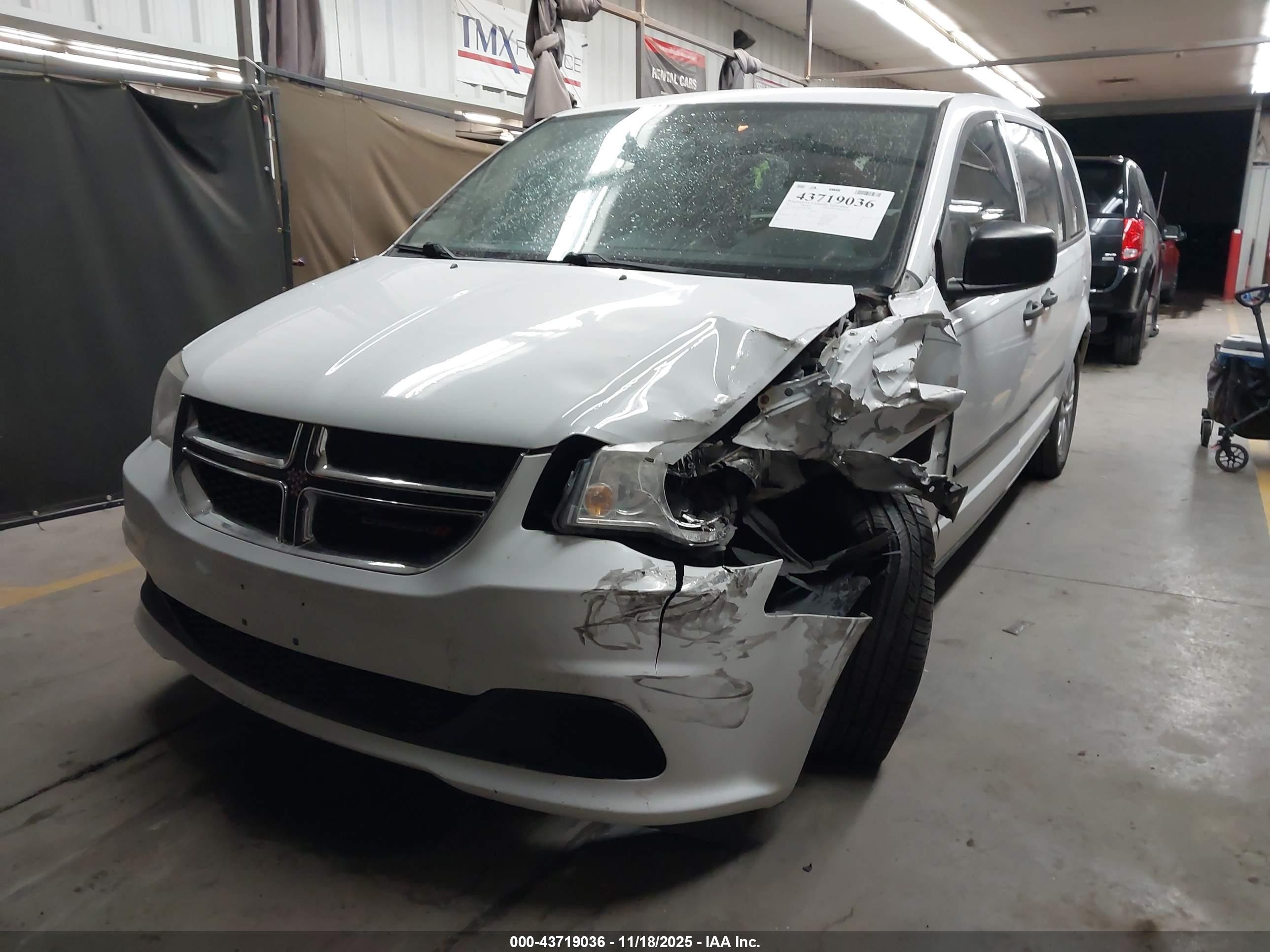 DODGE GRAND image 2