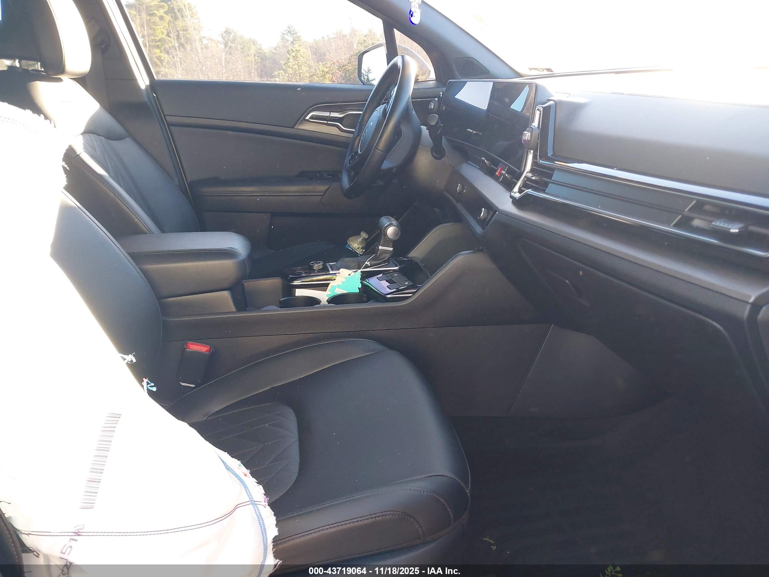 KIA SPORTAGE image 5