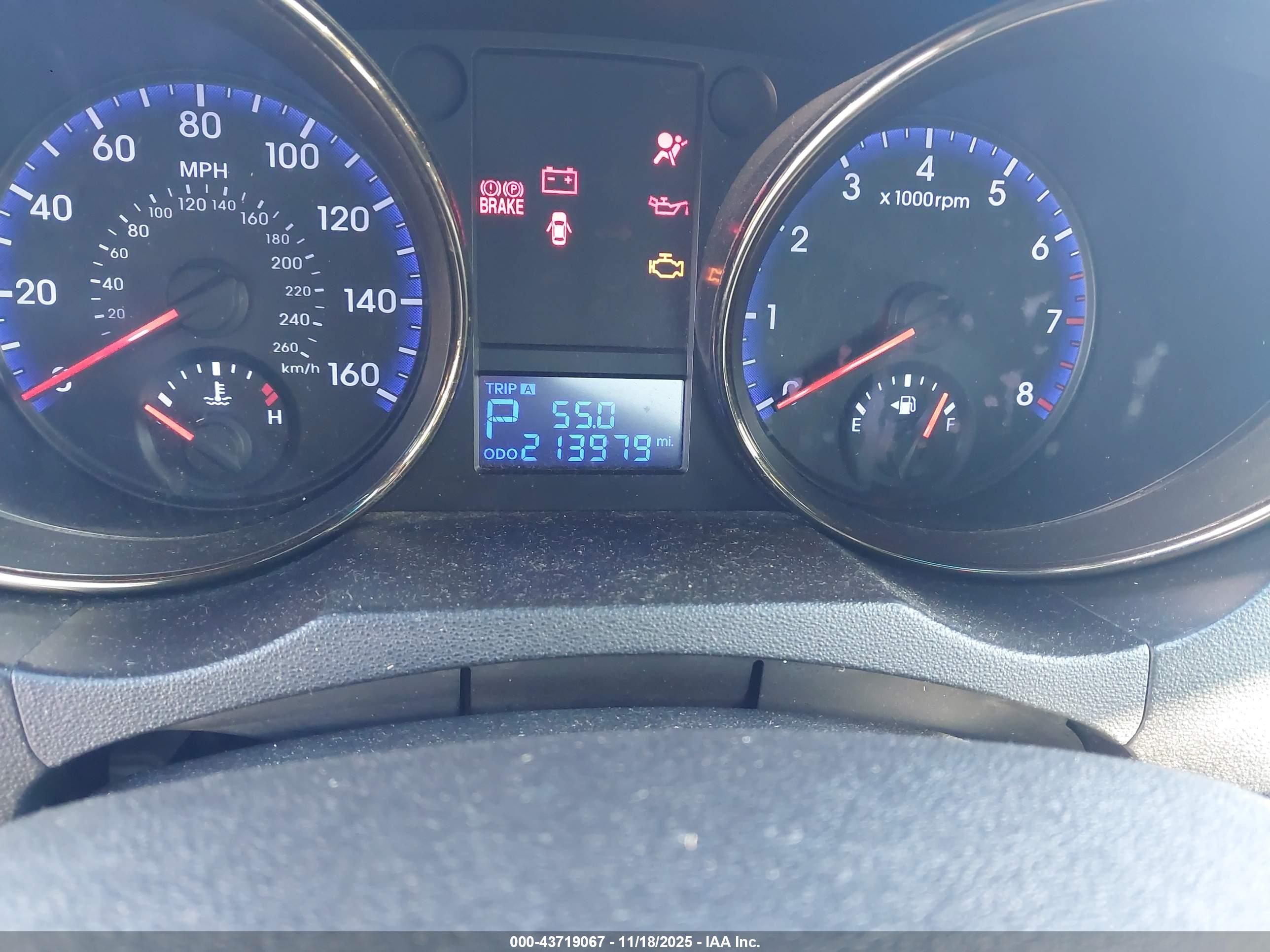 HYUNDAI GENESIS image 7
