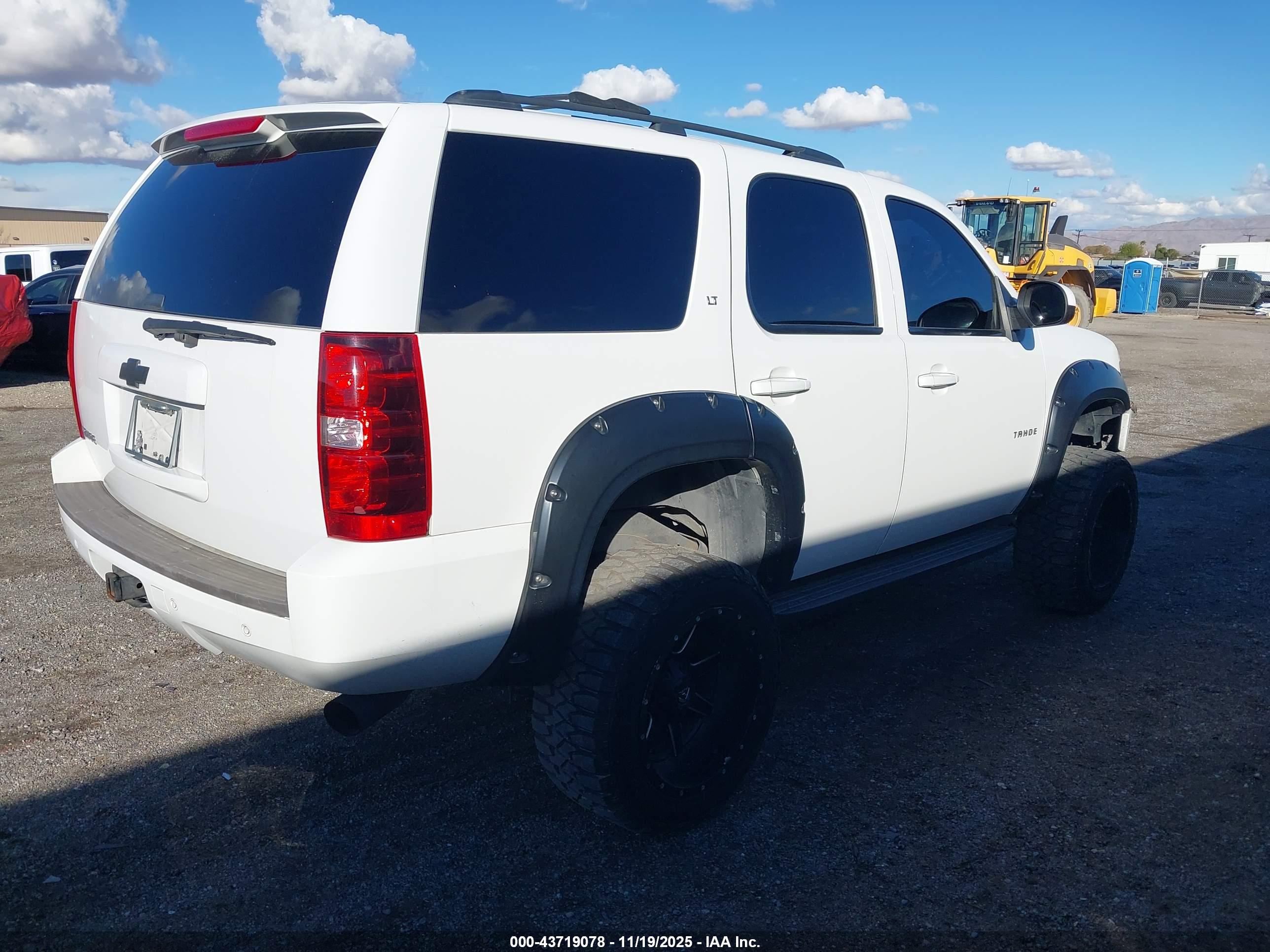 CHEVROLET TAHOE image 4