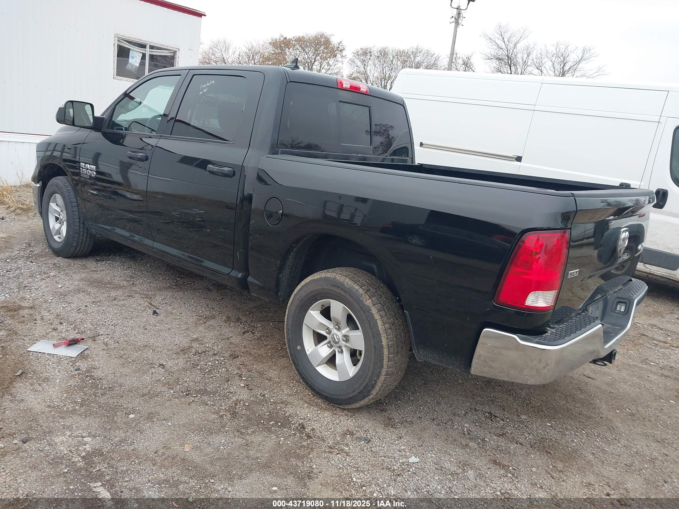 RAM 1500 image 3